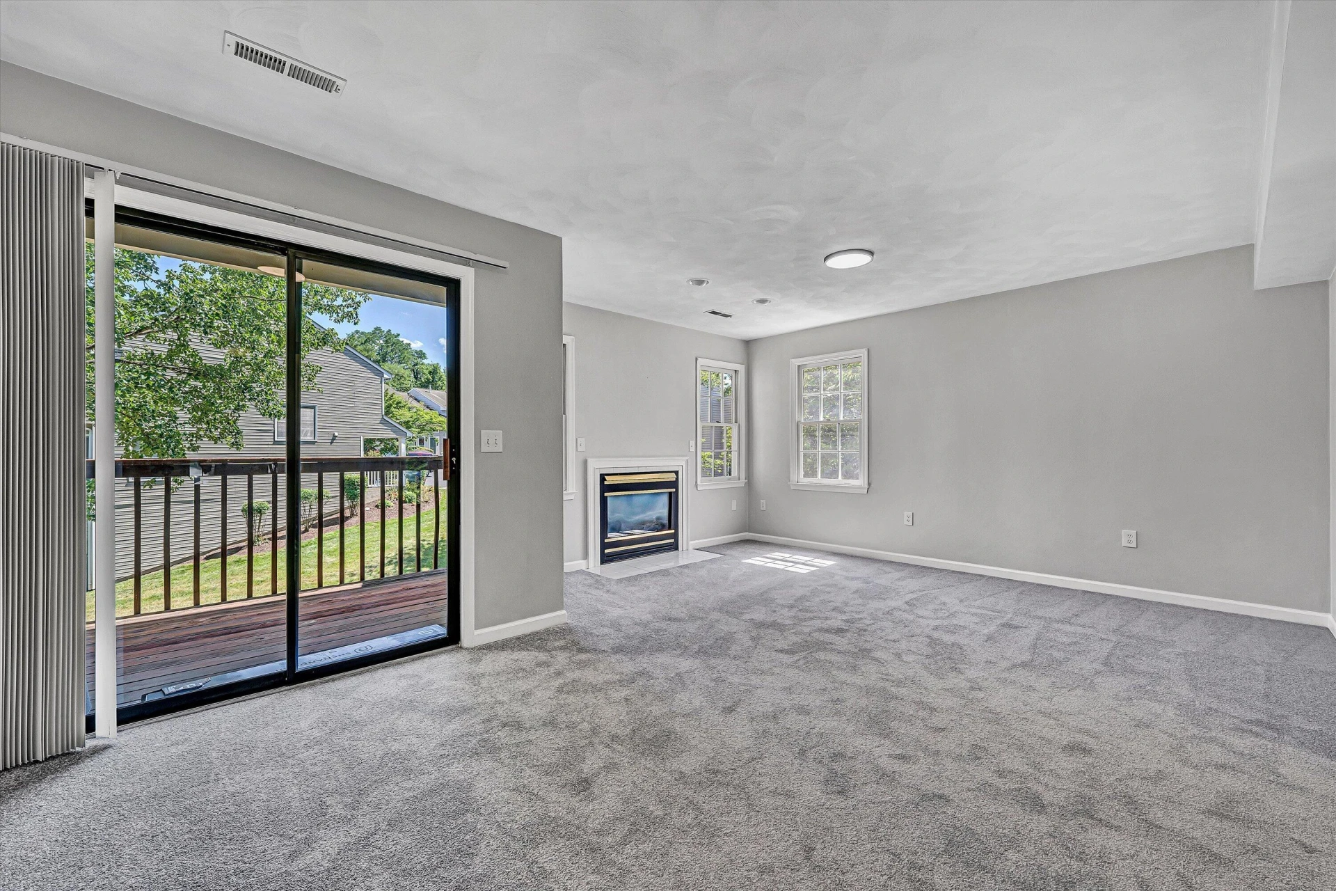 4715 Oakcliff DR - Photo 11