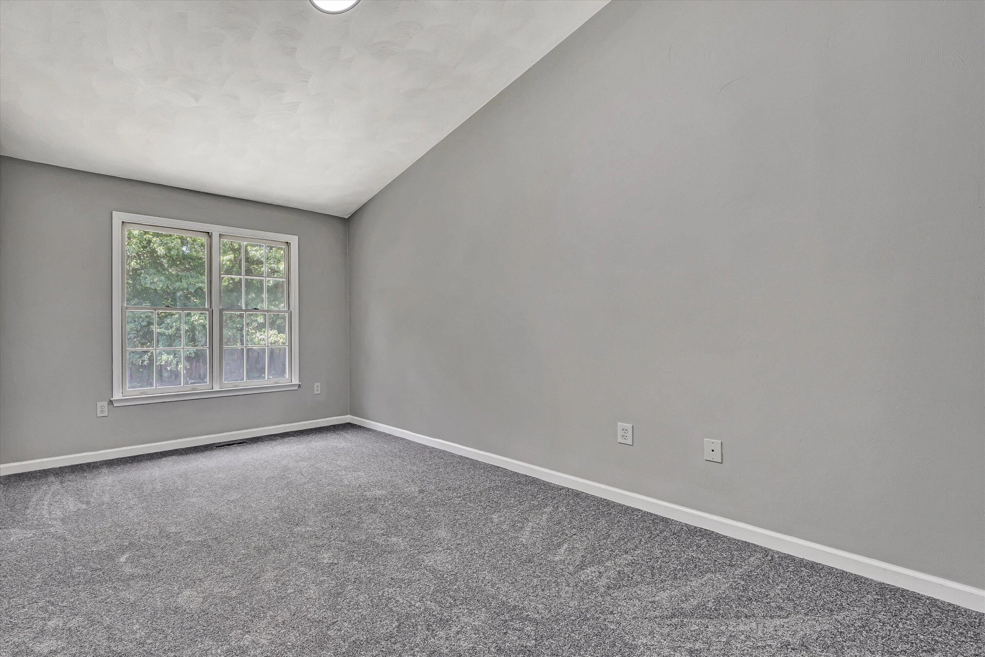 4715 Oakcliff DR - Photo 13