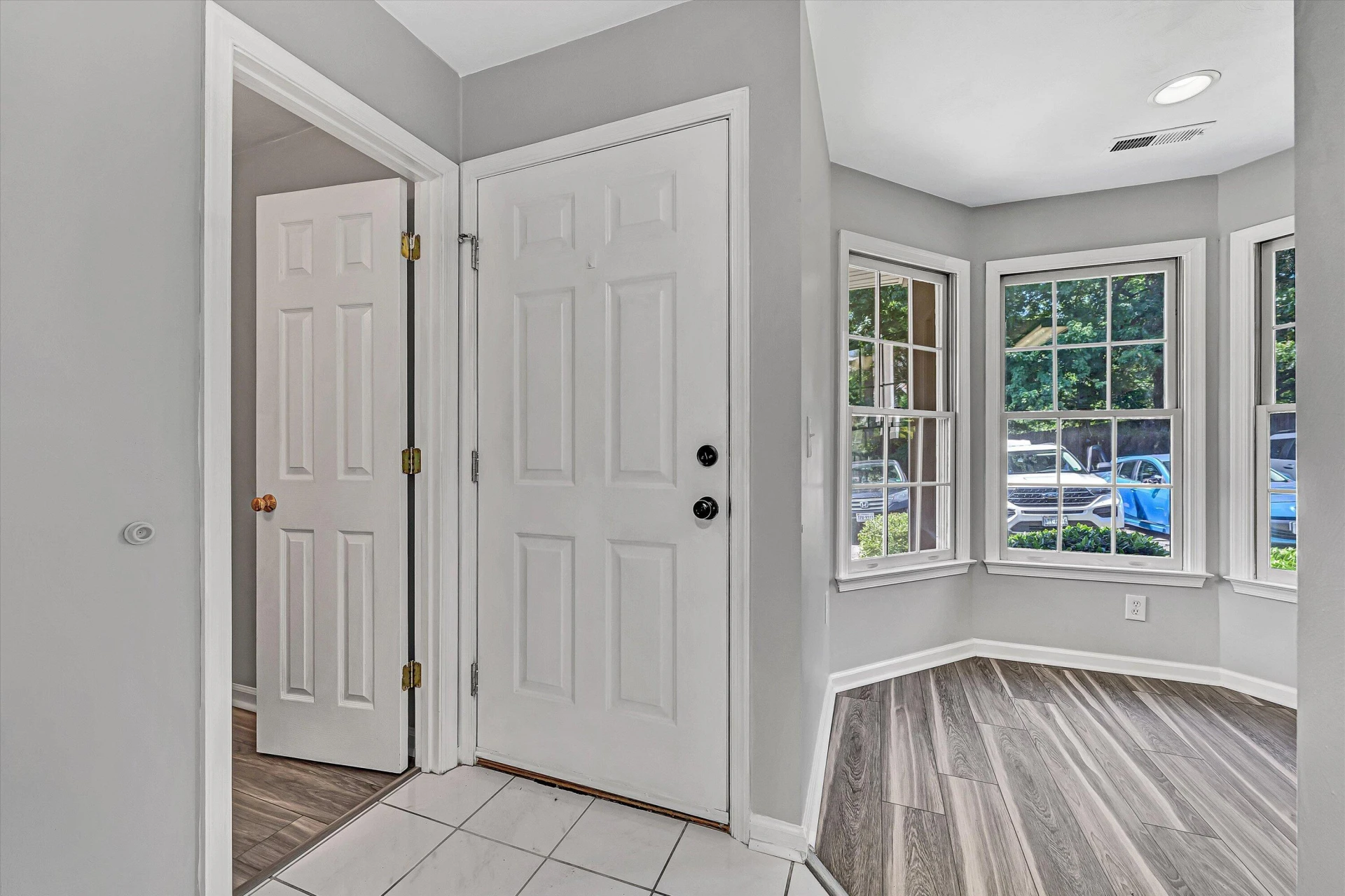 4715 Oakcliff DR - Photo 5