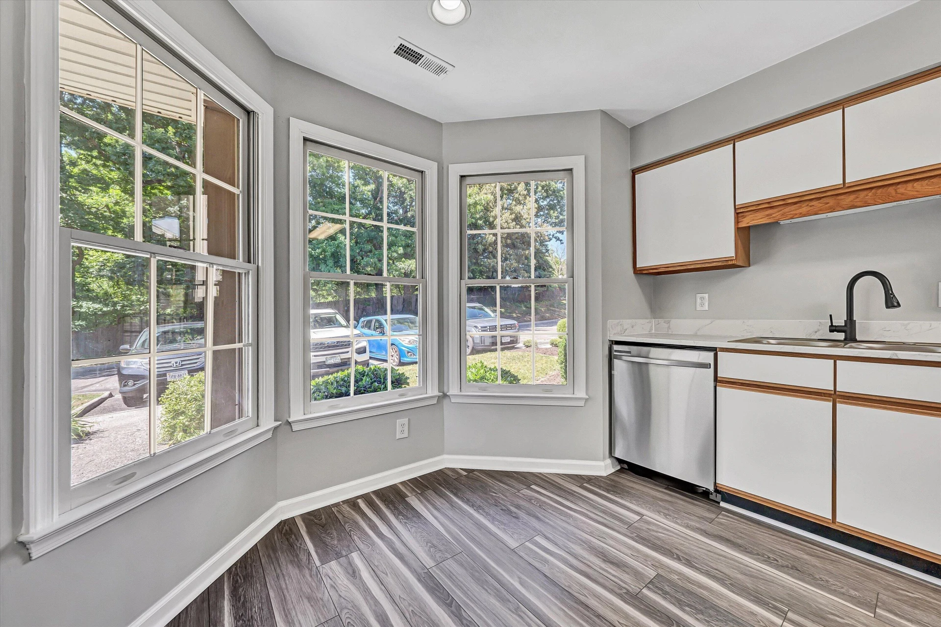 4715 Oakcliff DR - Photo 7