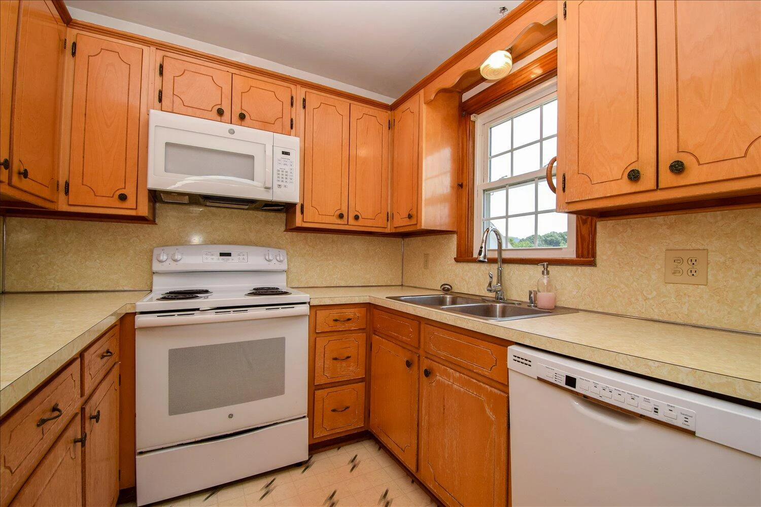 7311 Sunnybrook DR - Photo 11