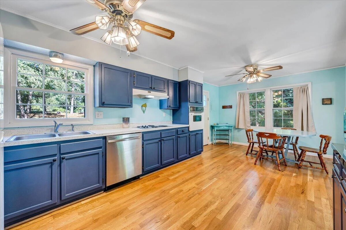 3003 Northridge RD - Photo 14