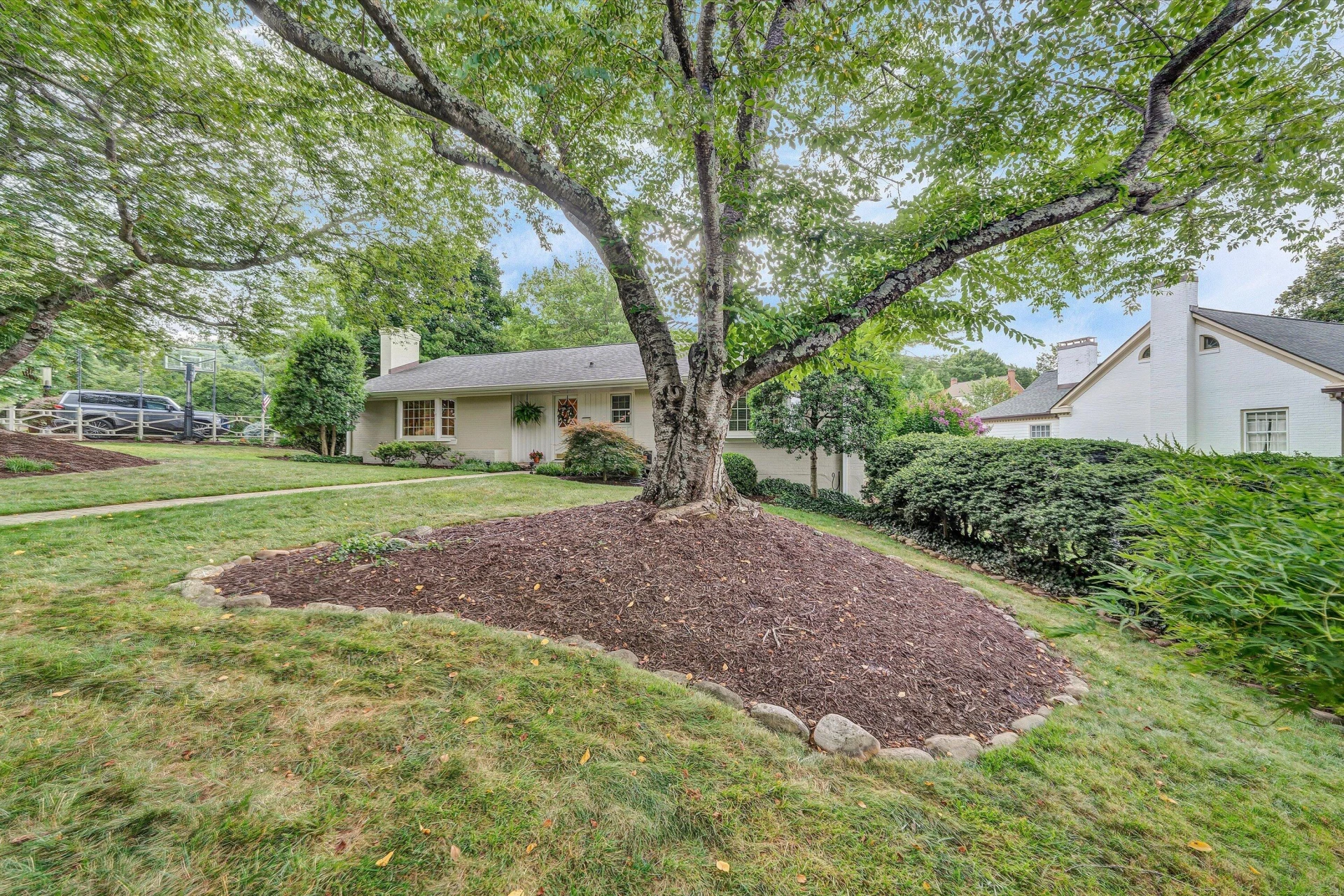 2601 Cornwallis AVE SE - Photo 4