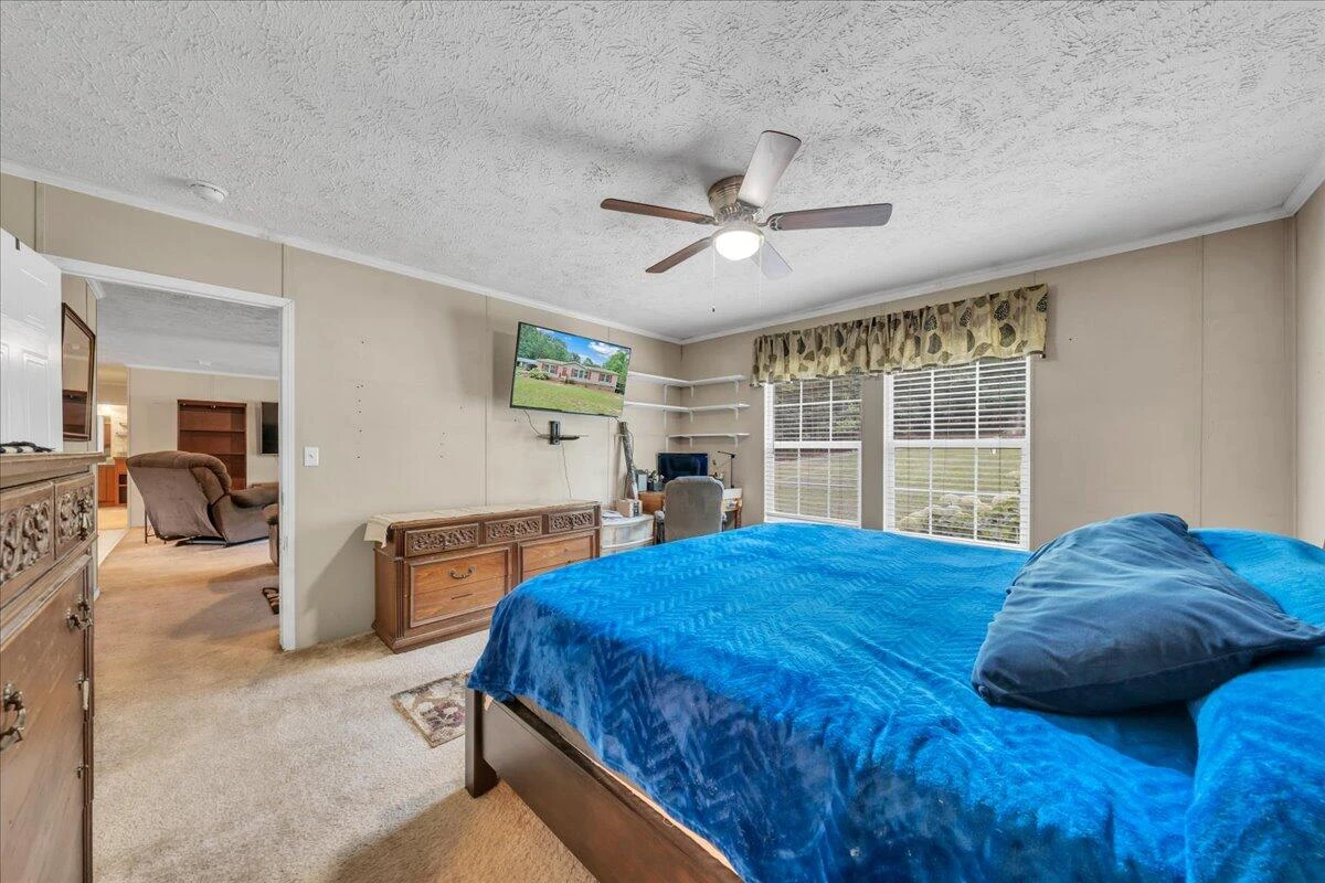 2744 Rutrough RD SE - Photo 12