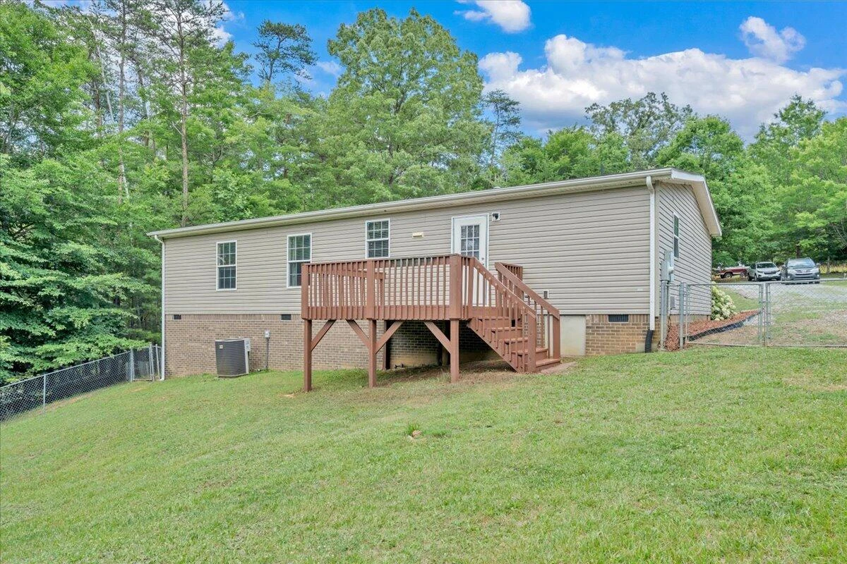 2744 Rutrough RD SE - Photo 23