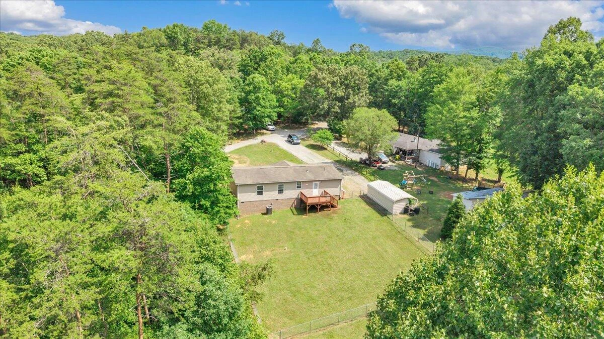 2744 Rutrough RD SE - Photo 27