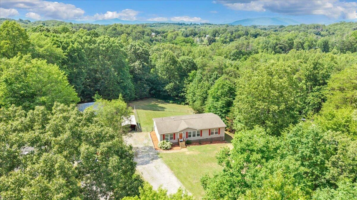 2744 Rutrough RD SE - Photo 31