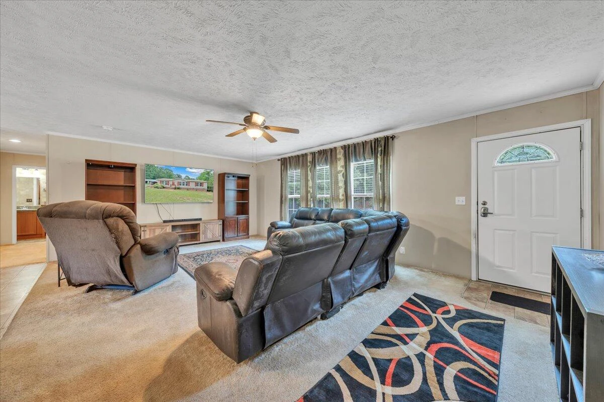 2744 Rutrough RD SE - Photo 4
