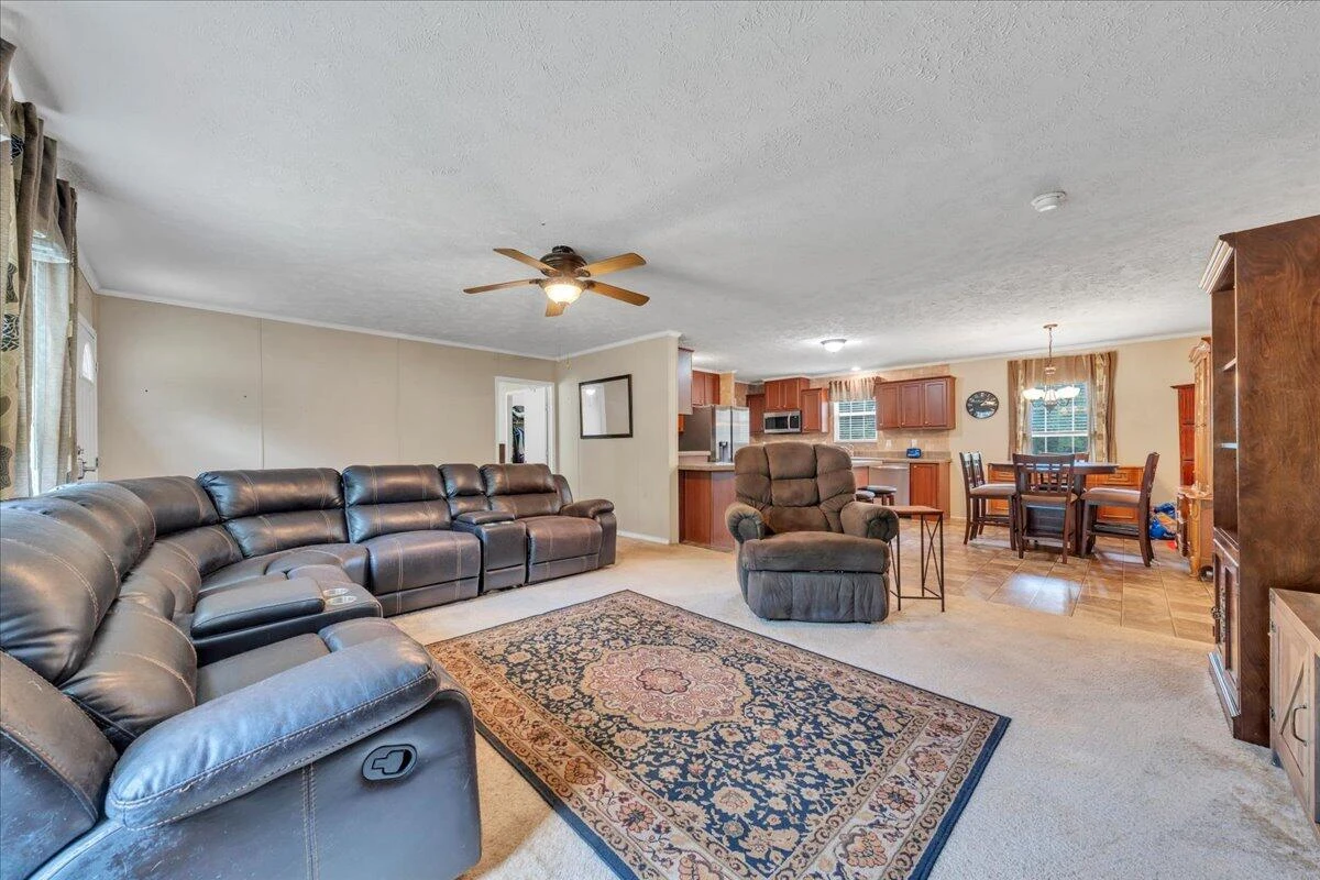 2744 Rutrough RD SE - Photo 6