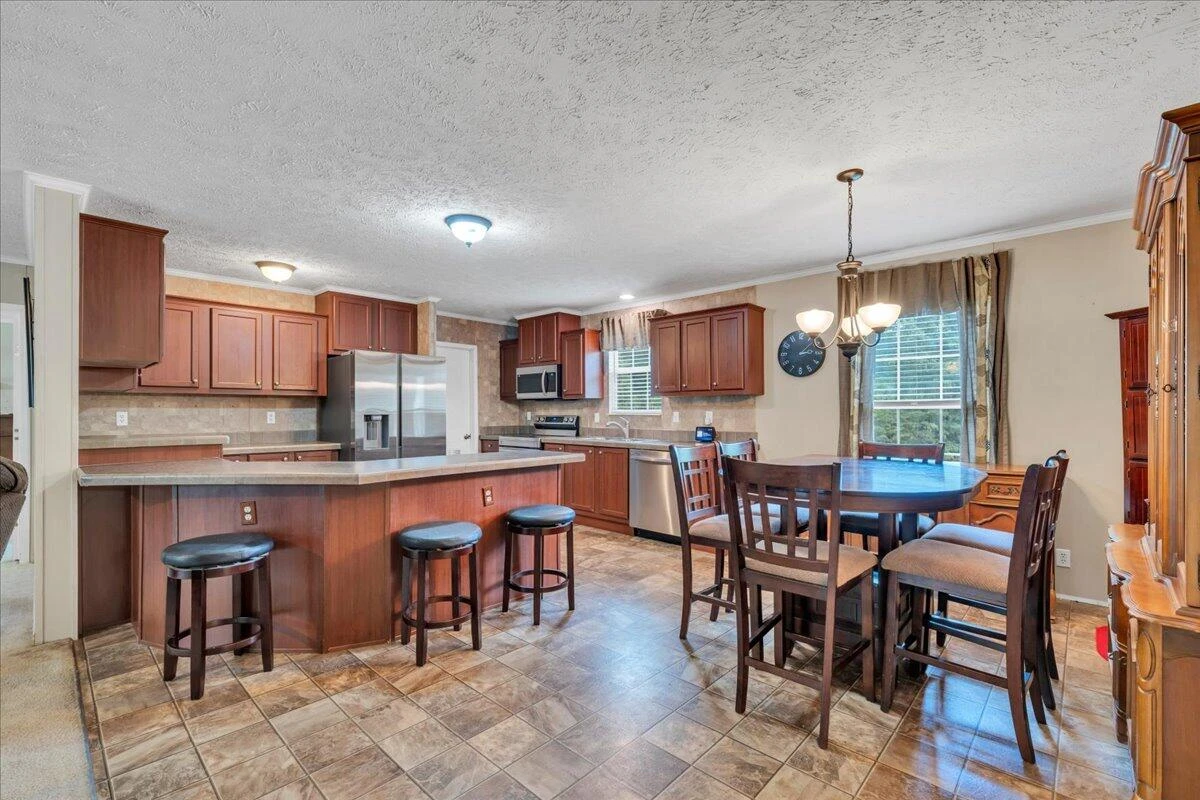 2744 Rutrough RD SE - Photo 7
