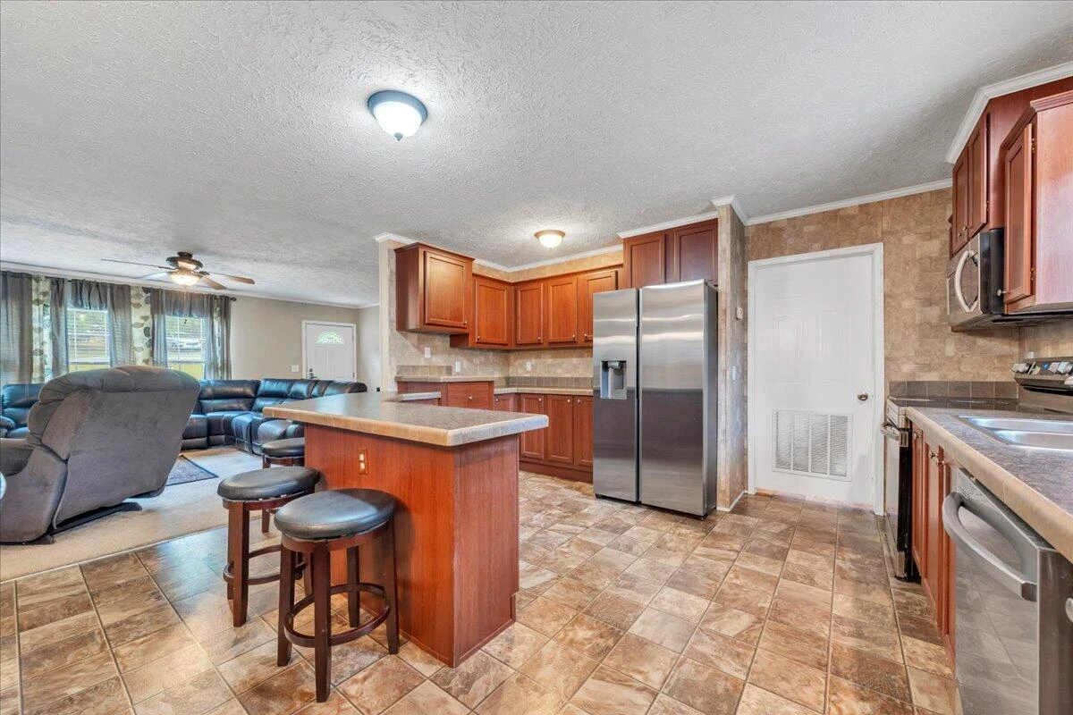 2744 Rutrough RD SE - Photo 9