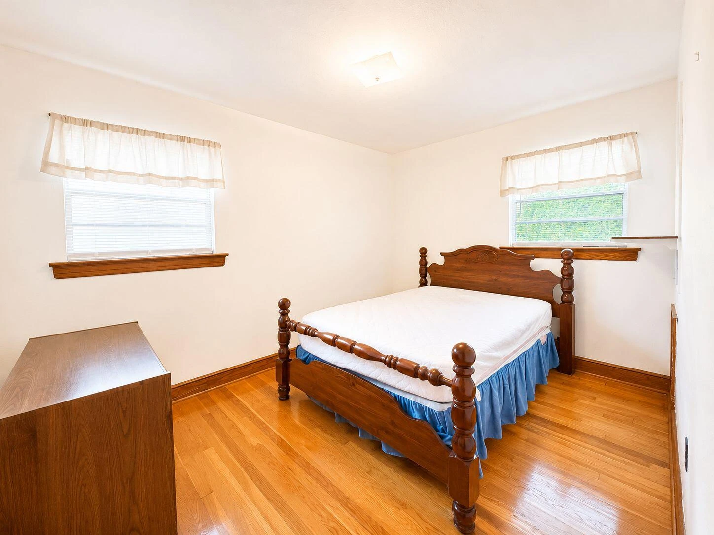 425 Goodwin AVE - Photo 12