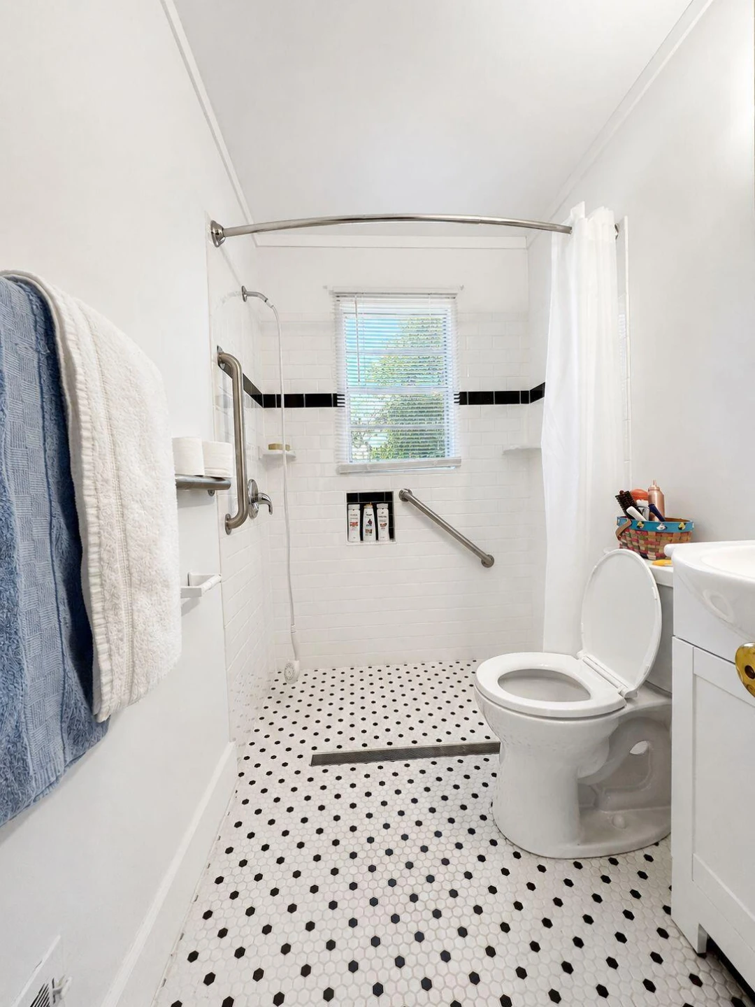 425 Goodwin AVE - Photo 24