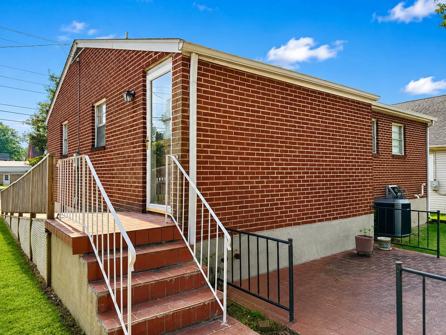 425 Goodwin AVE - Photo 33