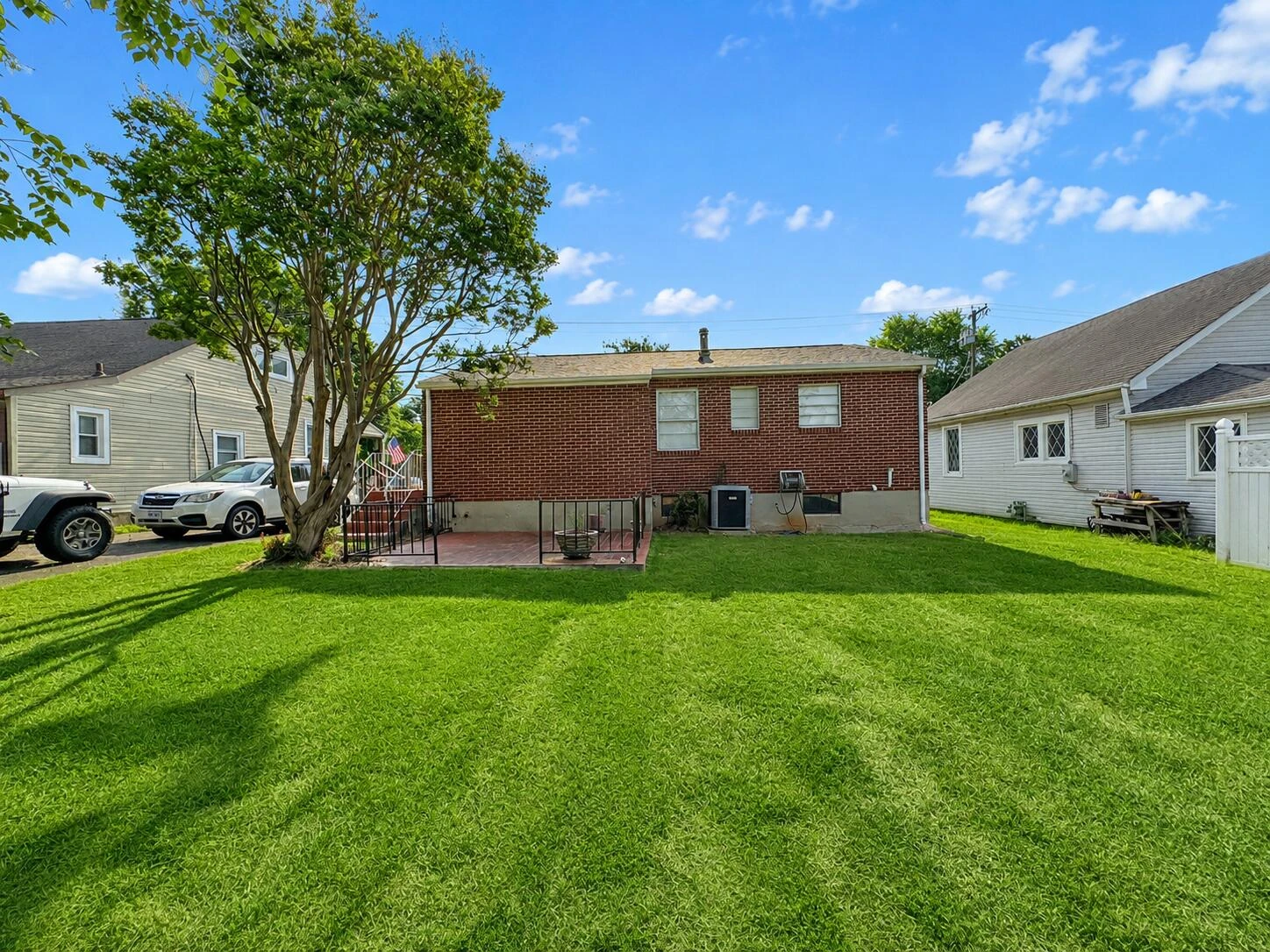 425 Goodwin AVE - Photo 35