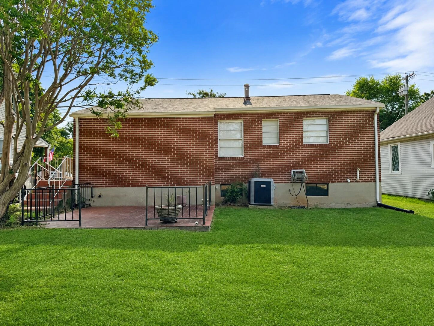 425 Goodwin AVE - Photo 36