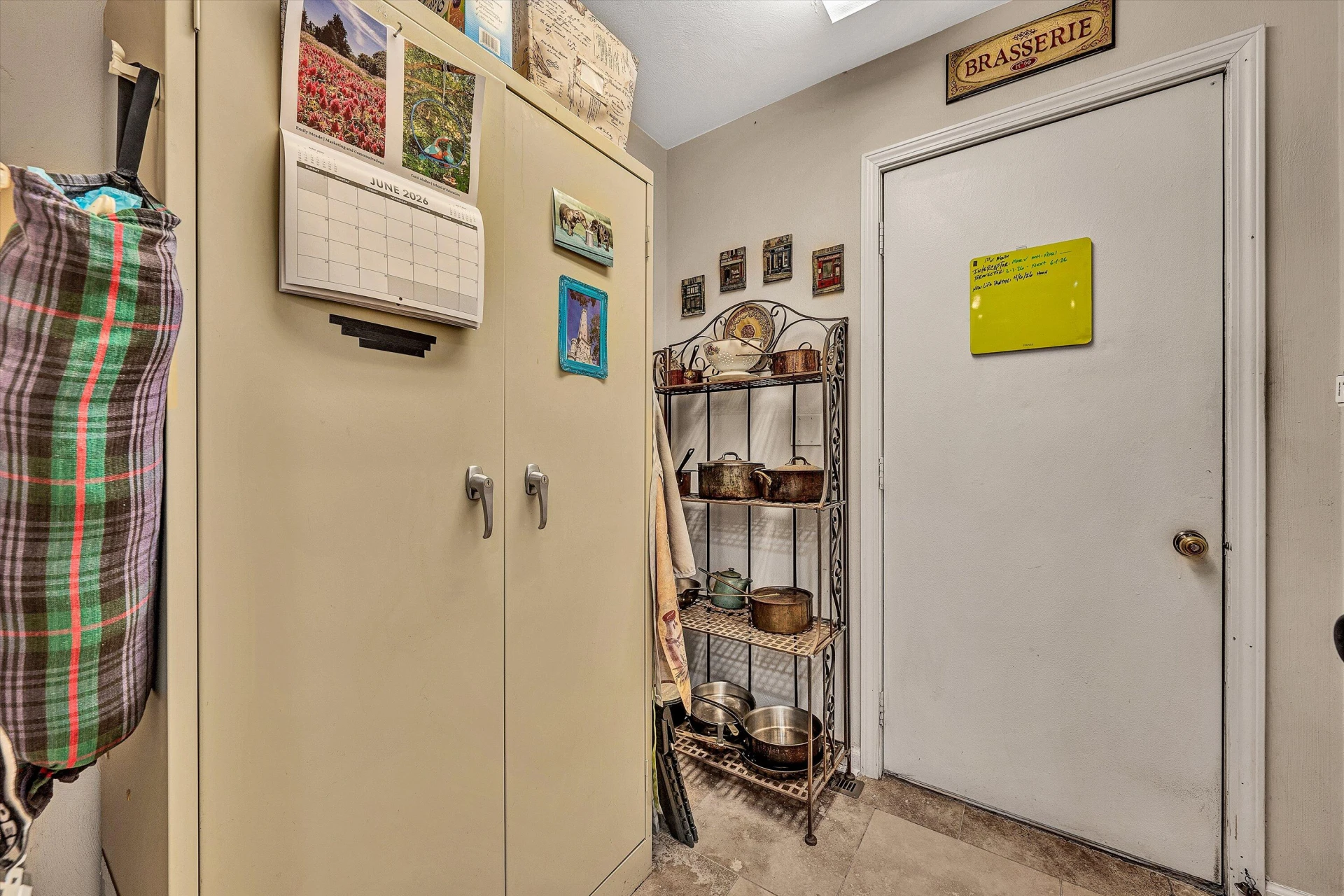 400 W Beaver Dam CT - Photo 14