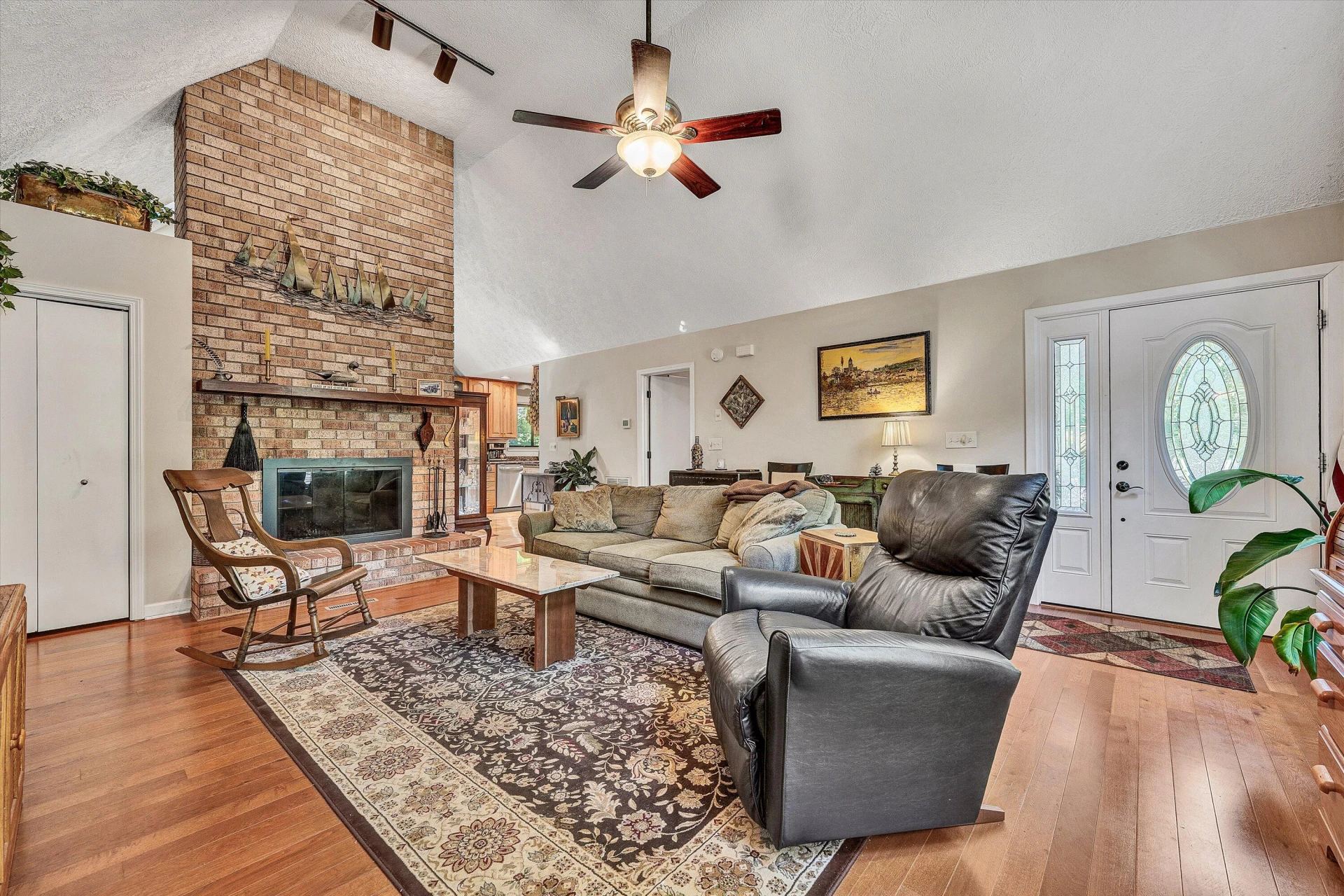 400 W Beaver Dam CT - Photo 8