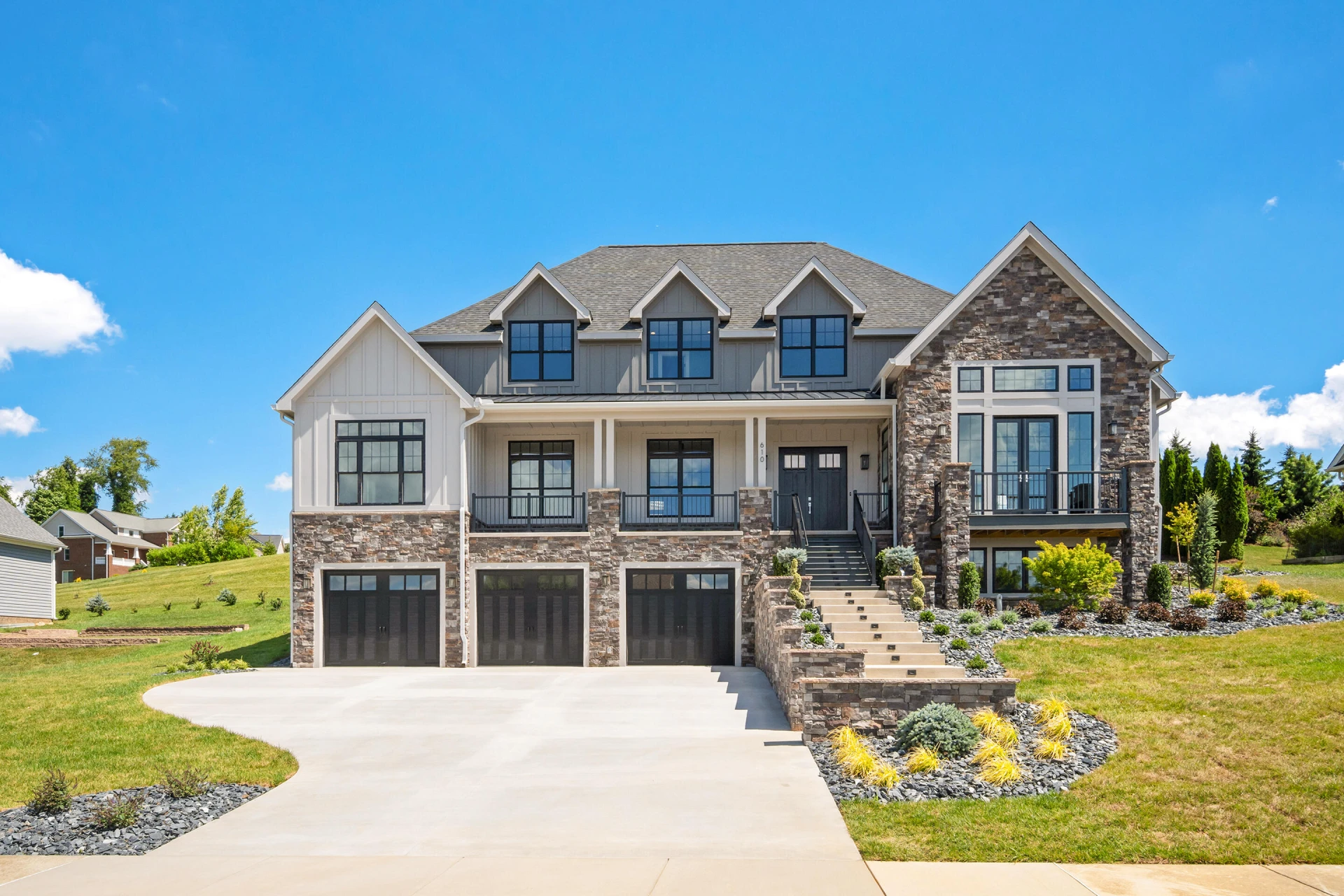 610 Kelly LN