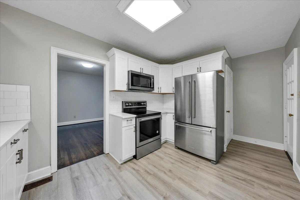 1556 Brandon AVE - Photo 13