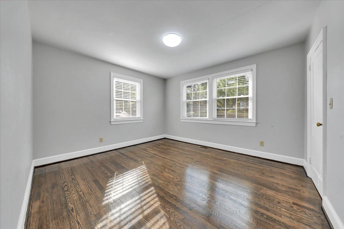 1556 Brandon AVE - Photo 15
