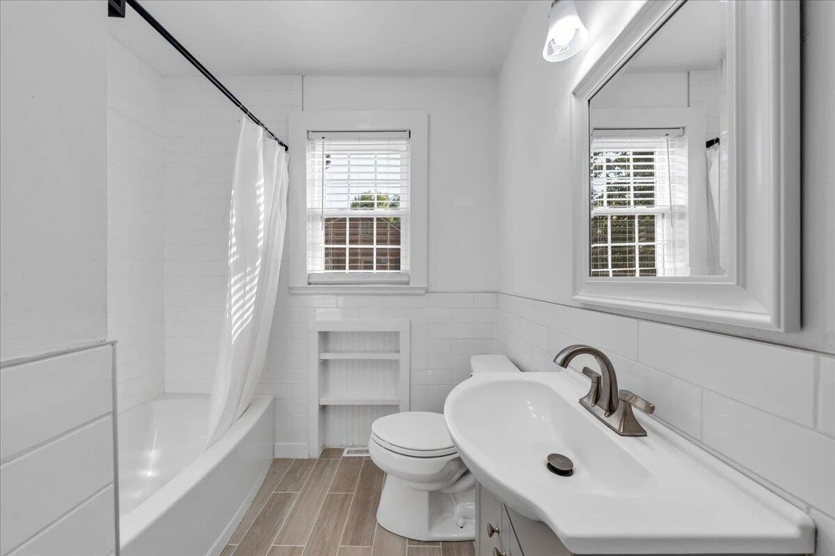 1556 Brandon AVE - Photo 18