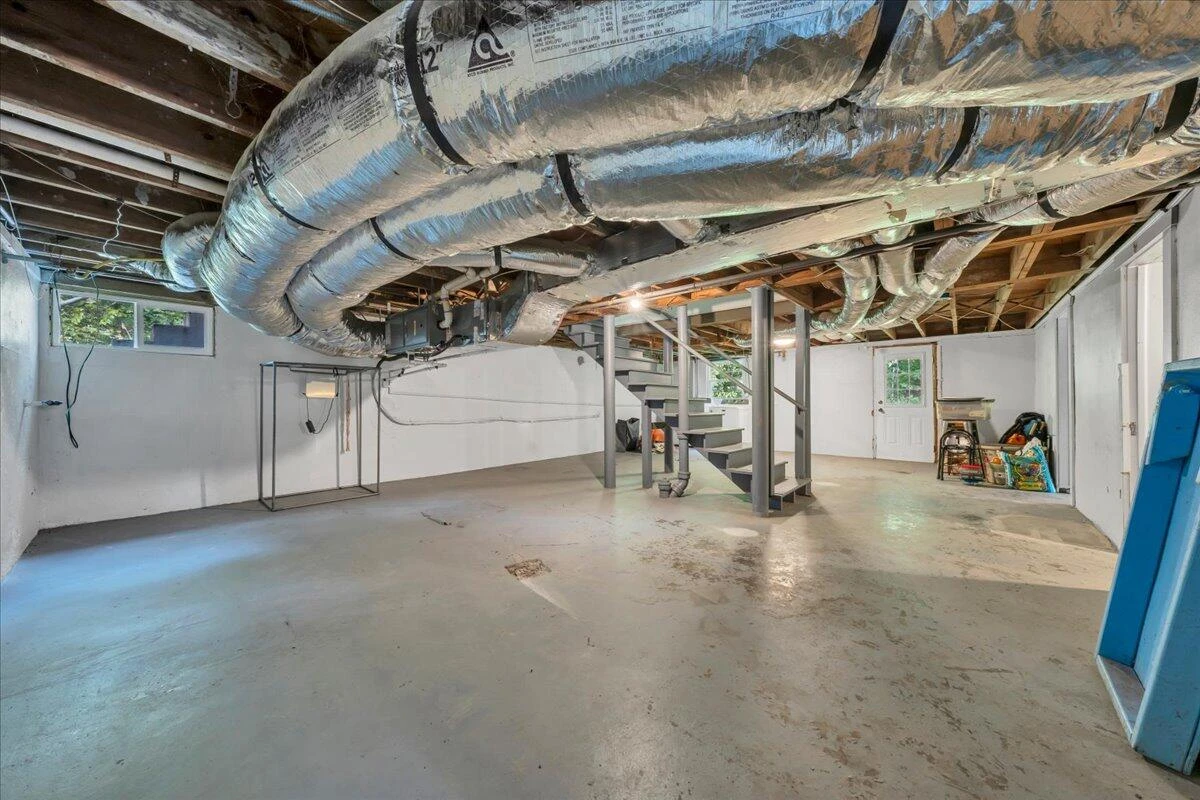1556 Brandon AVE - Photo 29