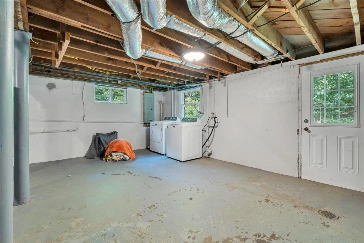 1556 Brandon AVE - Photo 34