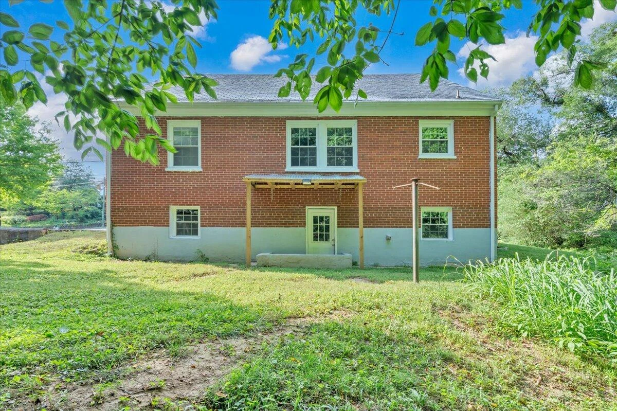 1556 Brandon AVE - Photo 38