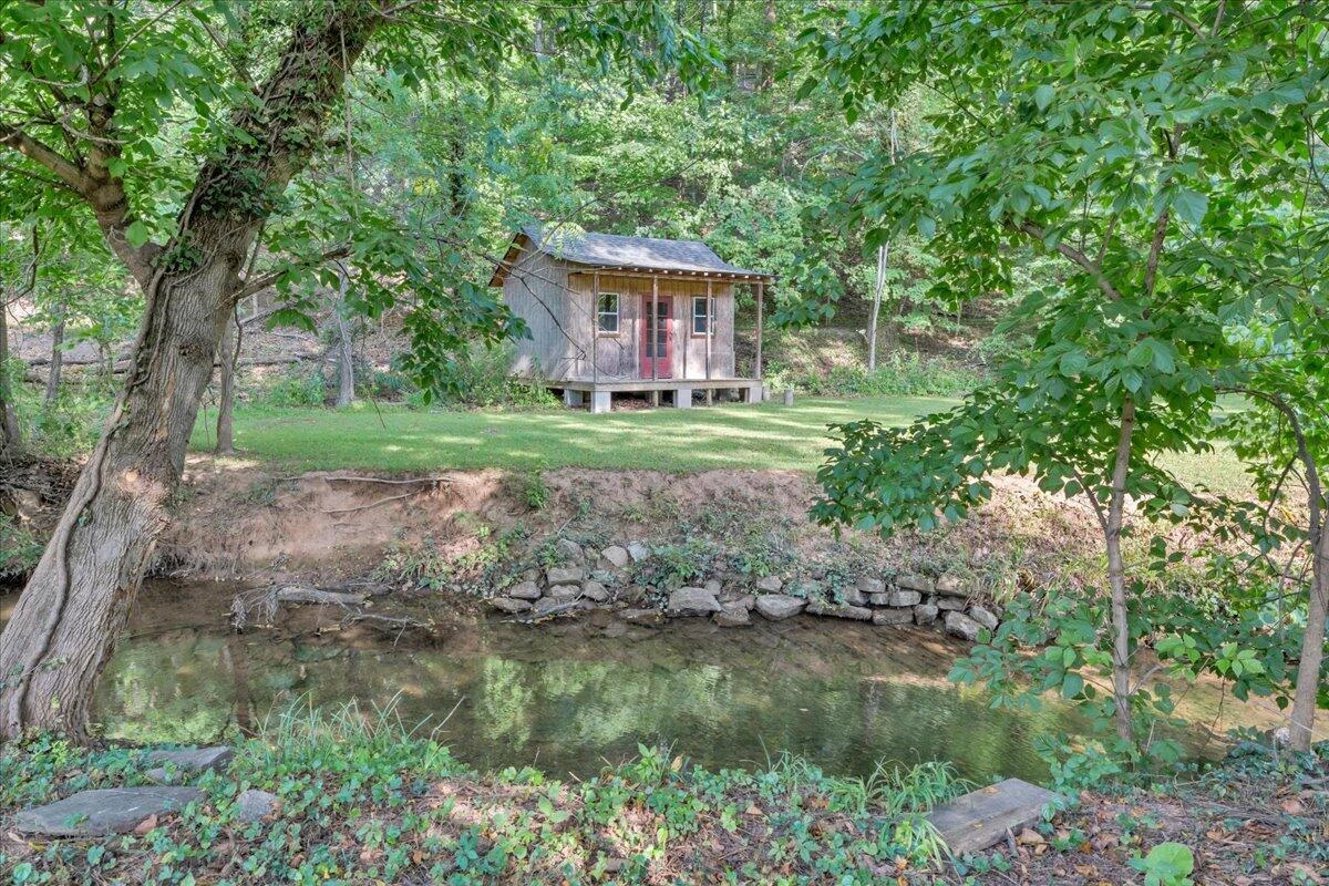1556 Brandon AVE - Photo 39