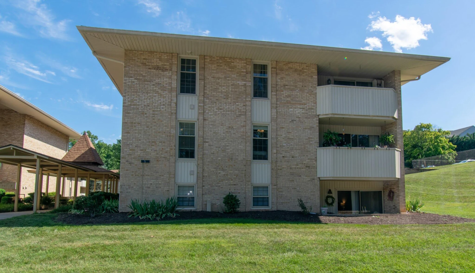 5260 Crossbow CIR #UNIT 5D