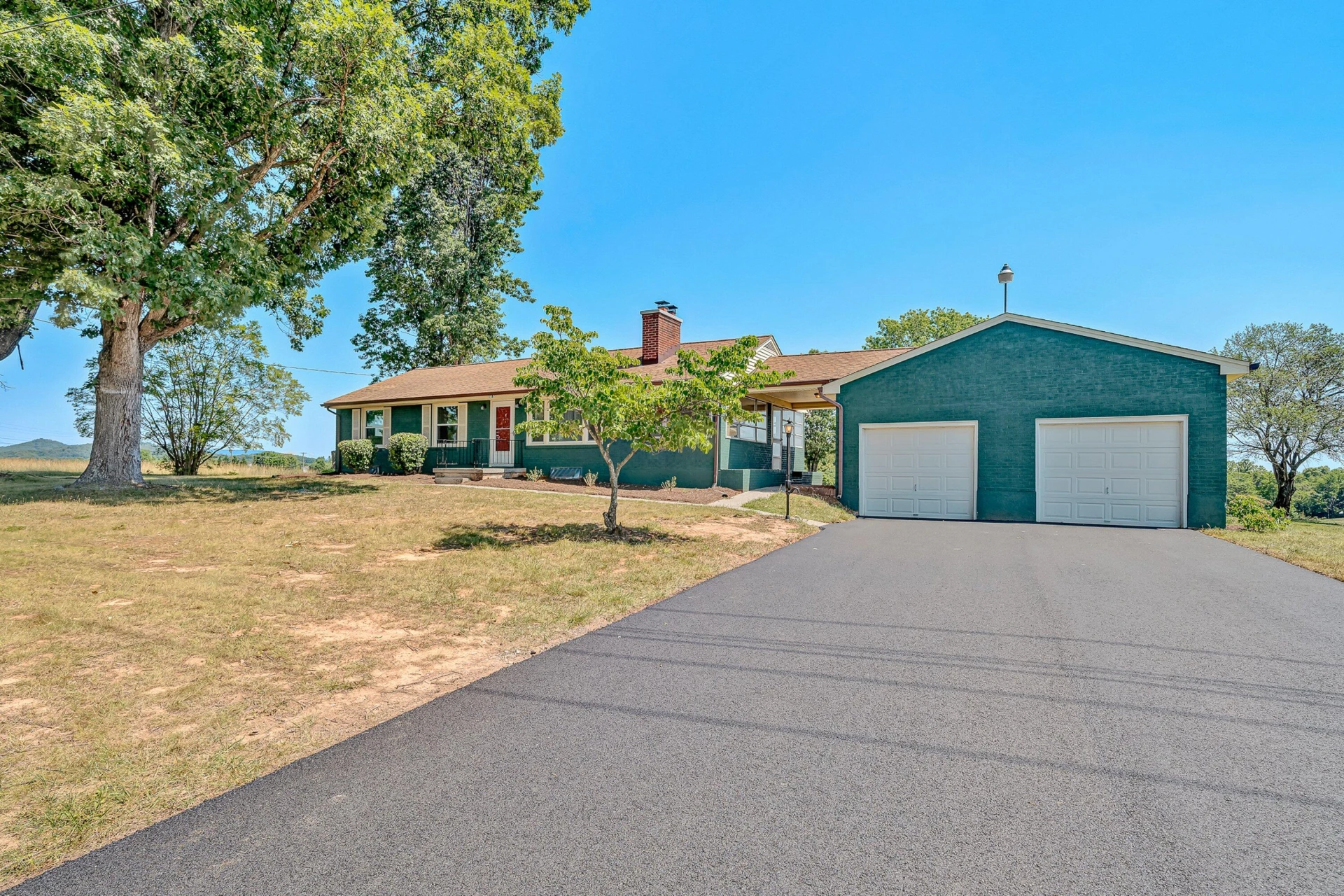 1084 Altice RD
