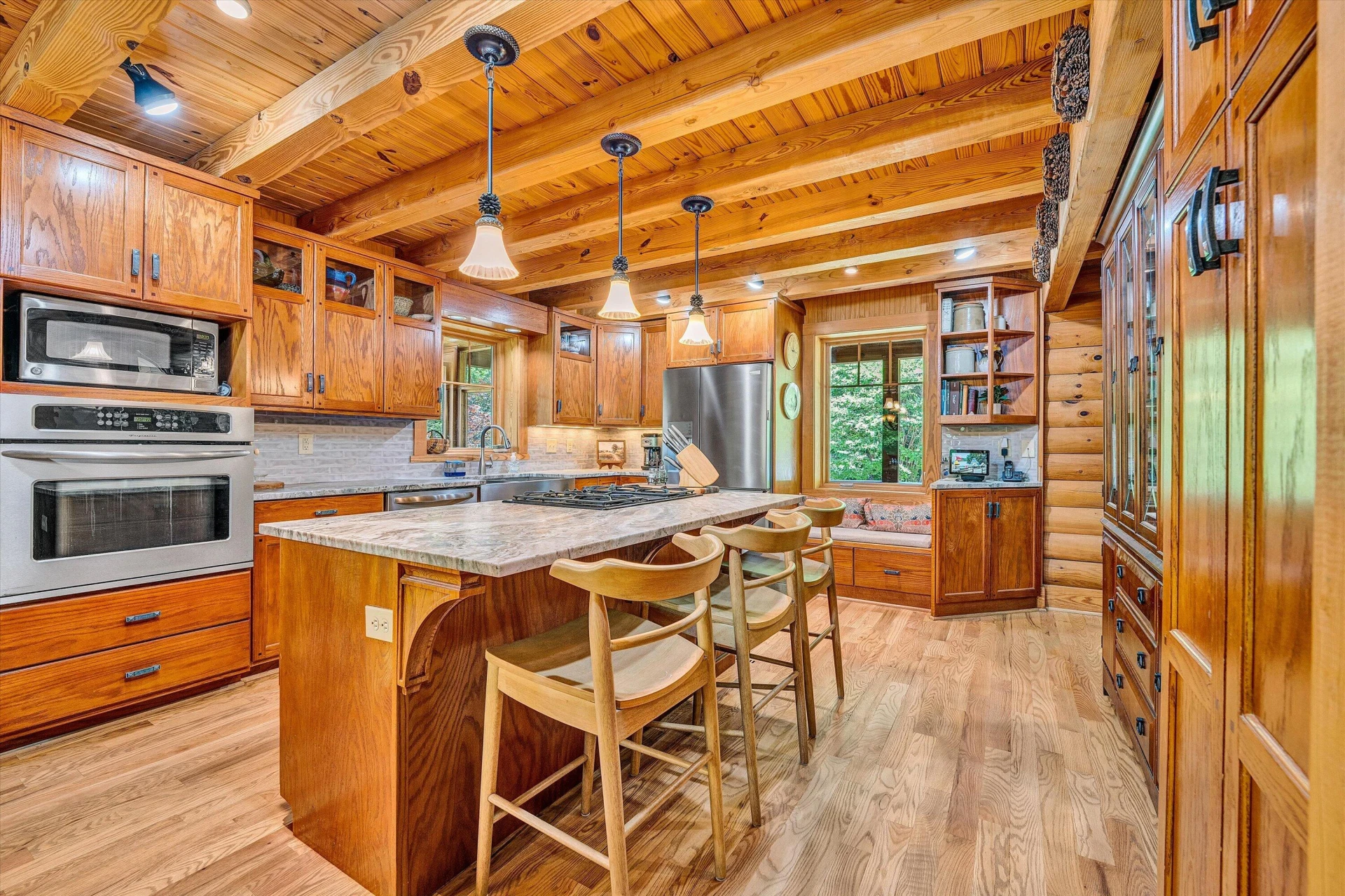 1633 SAWMILL RD - Photo 18