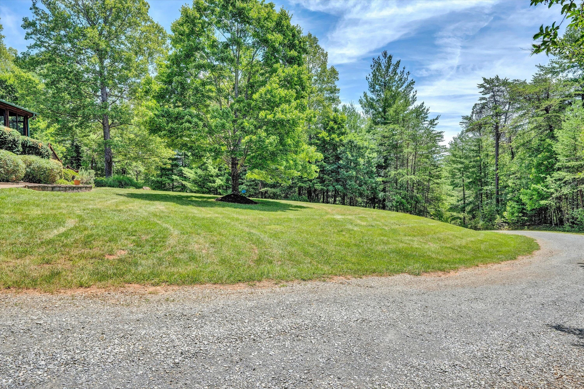 1633 SAWMILL RD - Photo 51