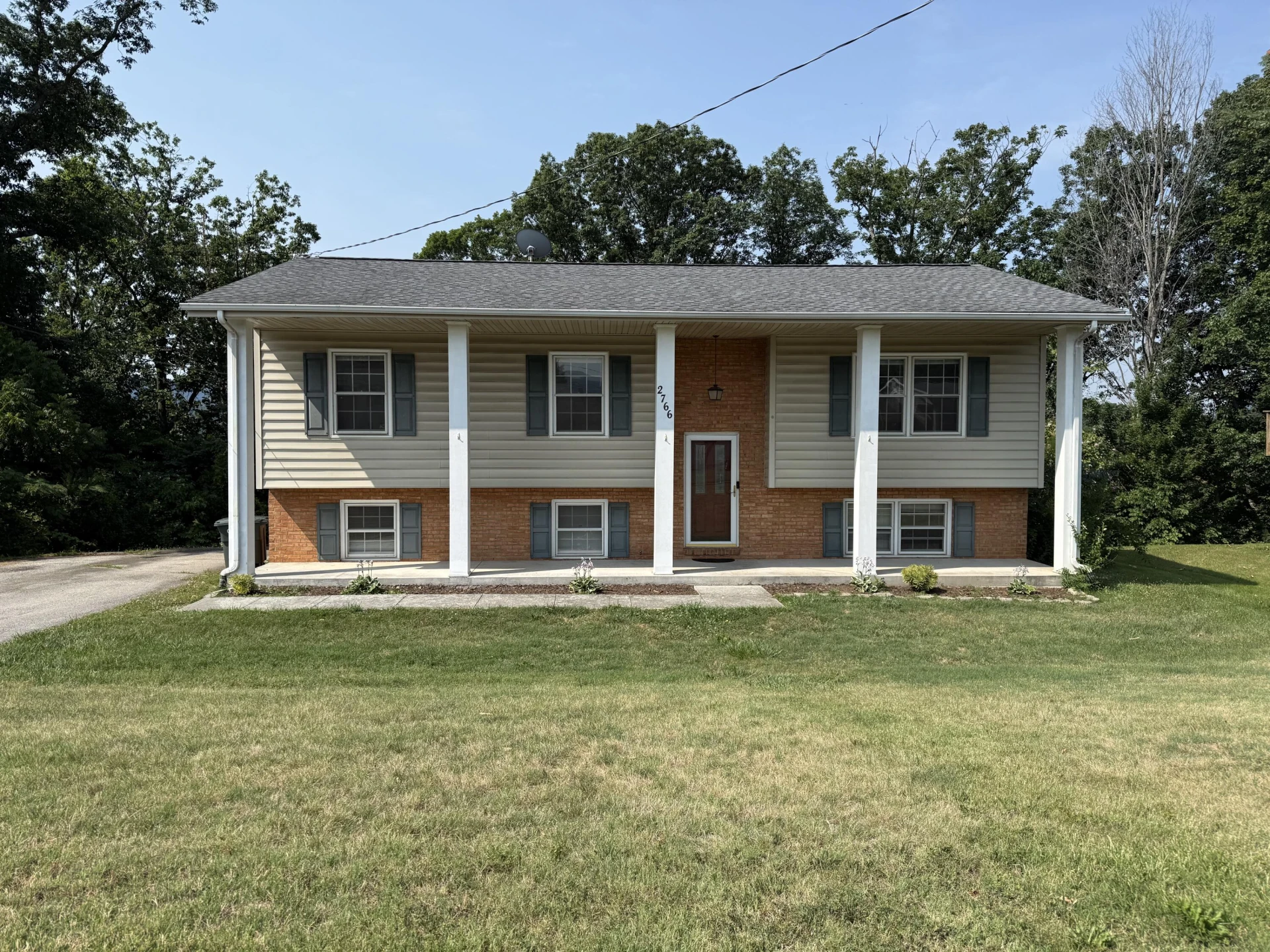 2766 Fletcher ST - Photo 2