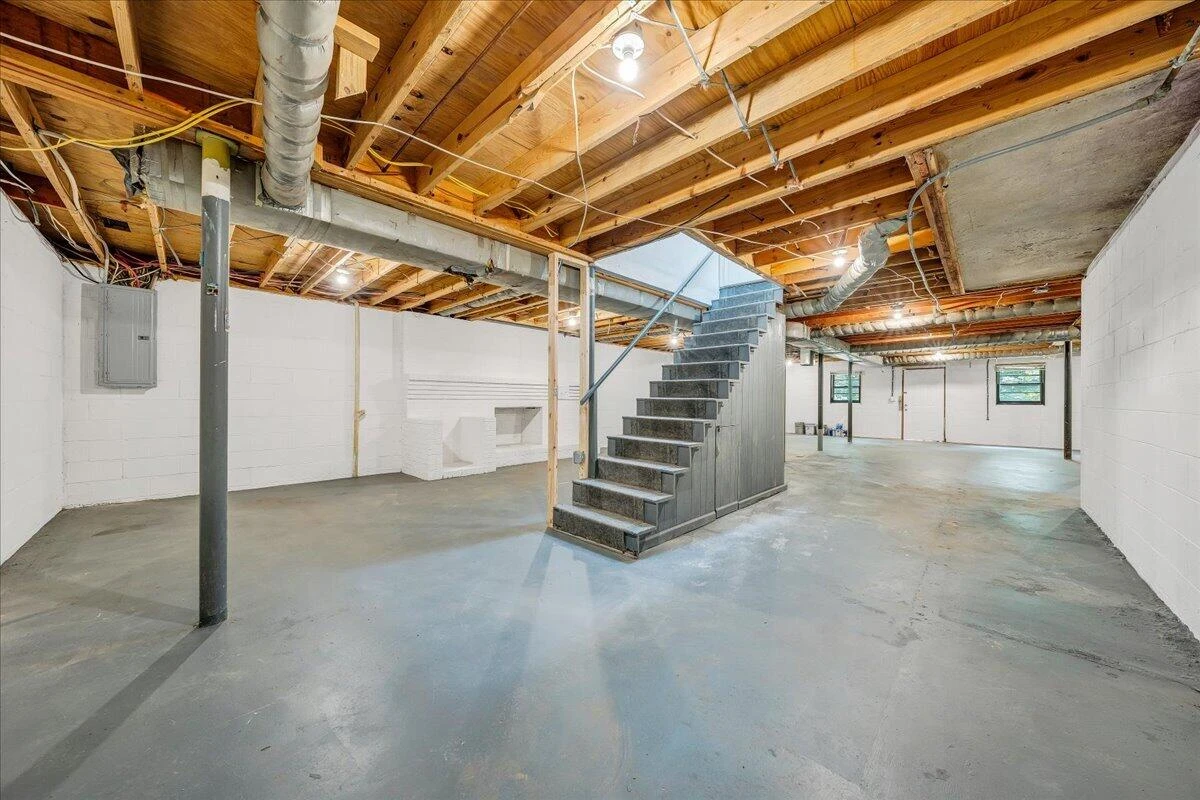 181 Oakdale DR - Photo 38