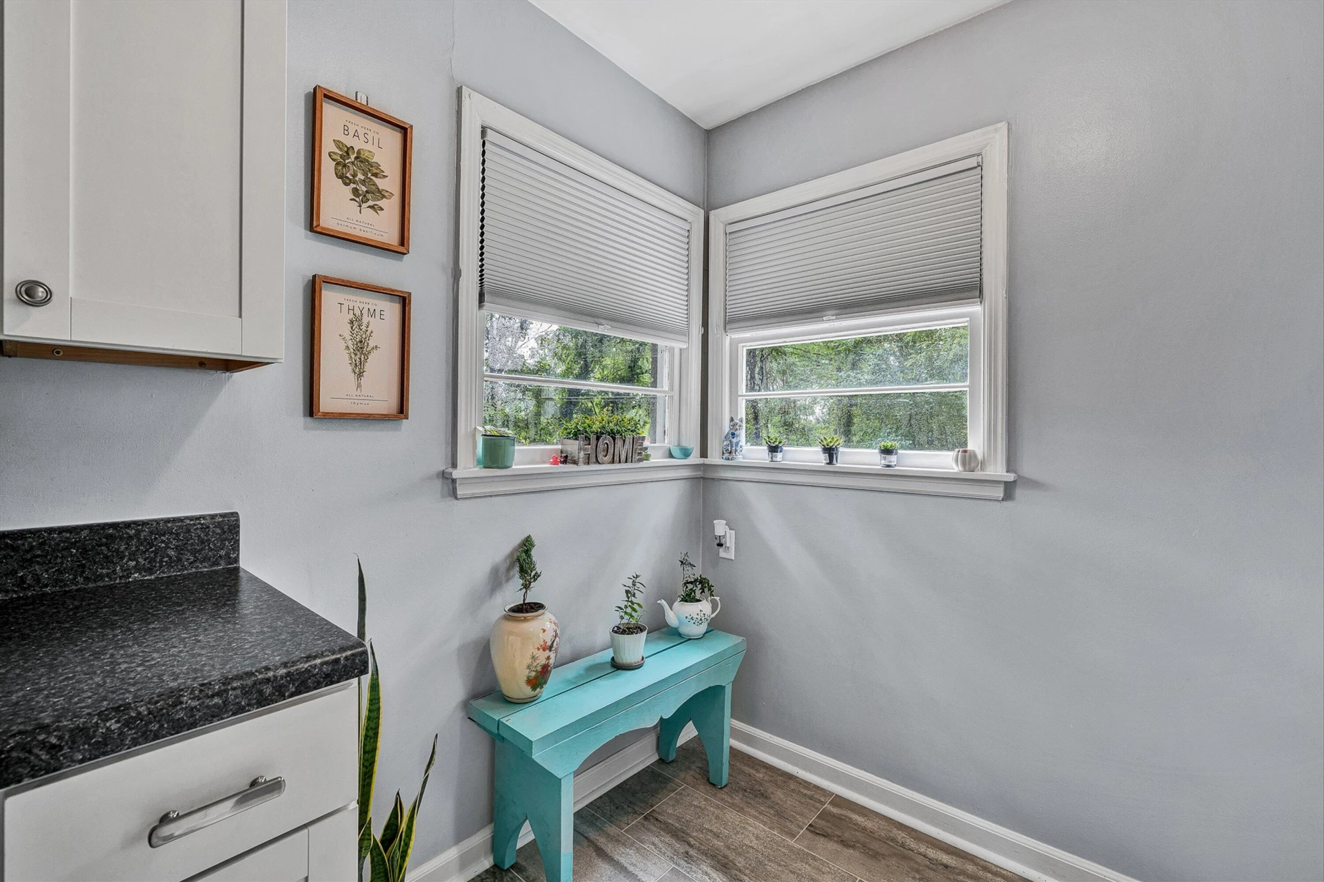 32 Hillcrest AVE NE - Photo 10