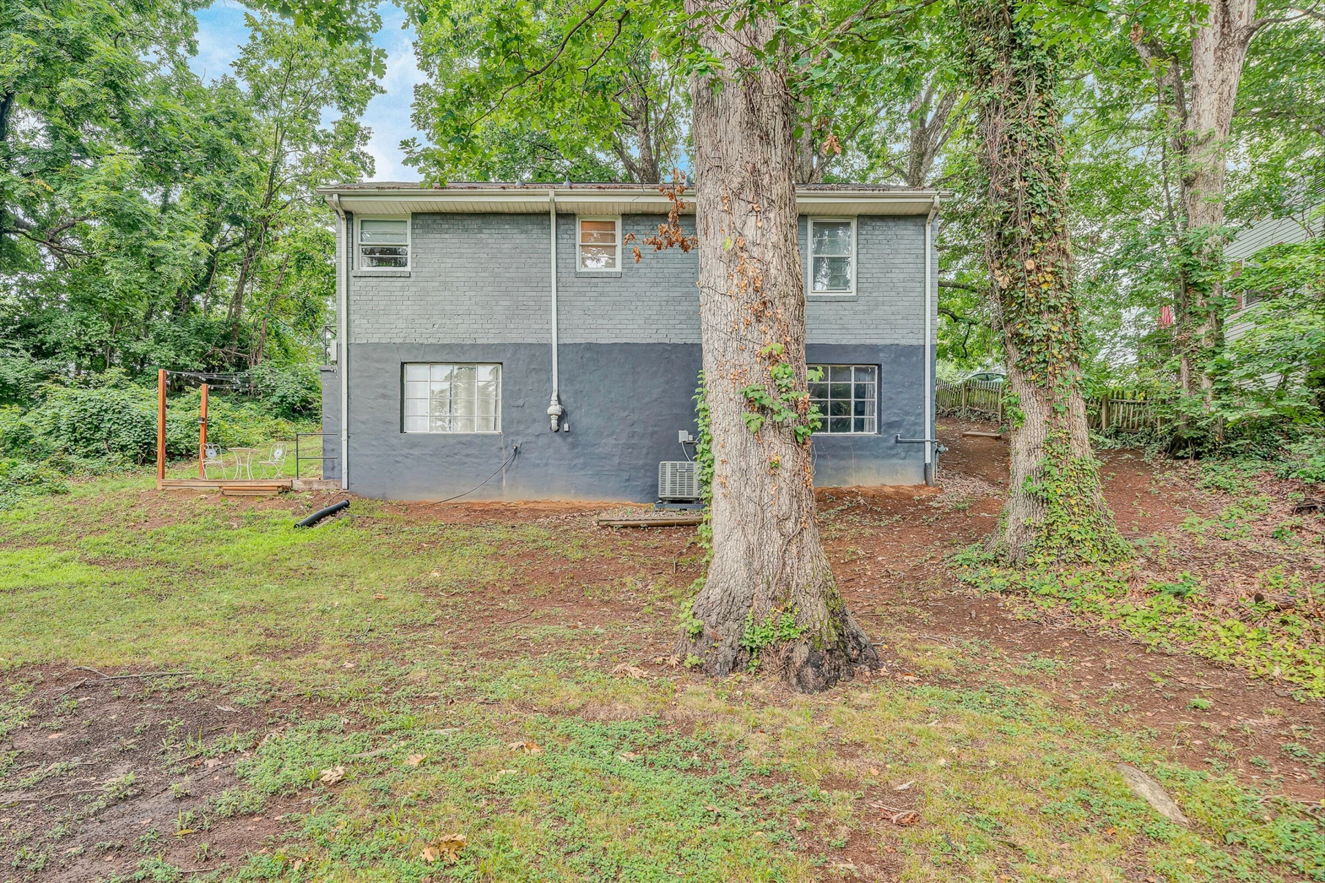 32 Hillcrest AVE NE - Photo 27