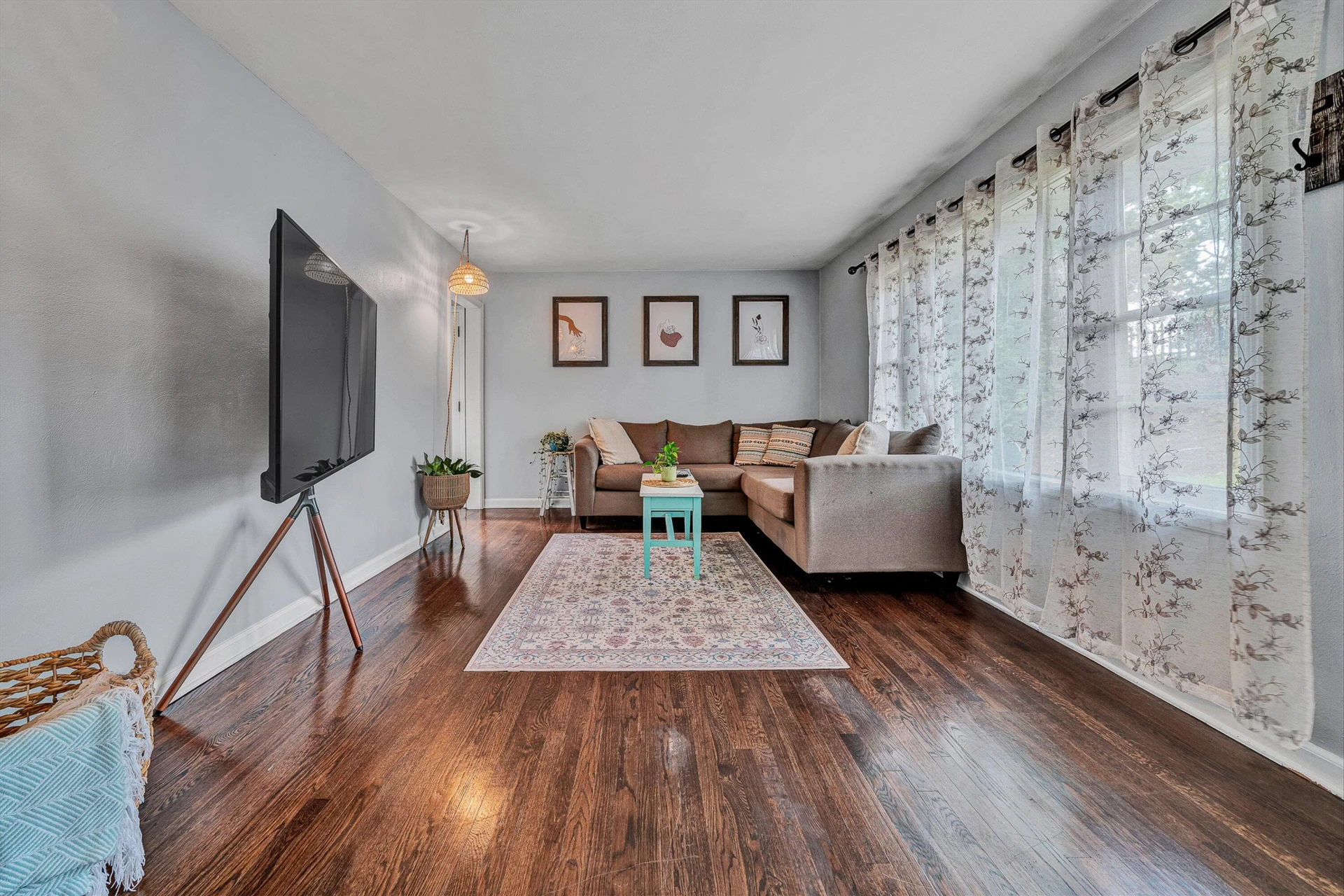 32 Hillcrest AVE NE - Photo 3
