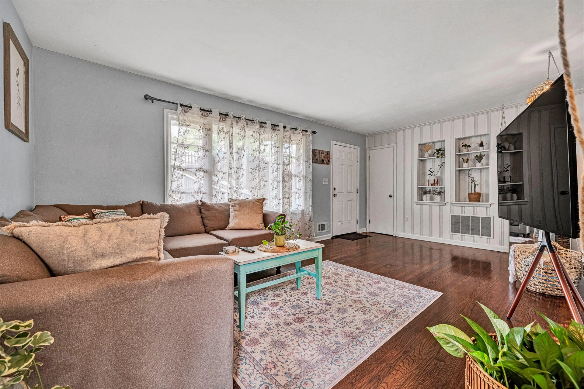 32 Hillcrest AVE NE - Photo 4