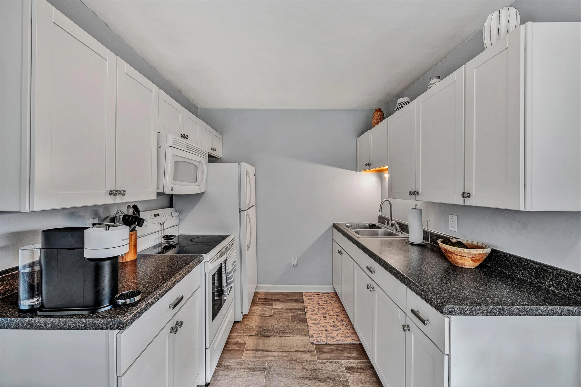 32 Hillcrest AVE NE - Photo 8