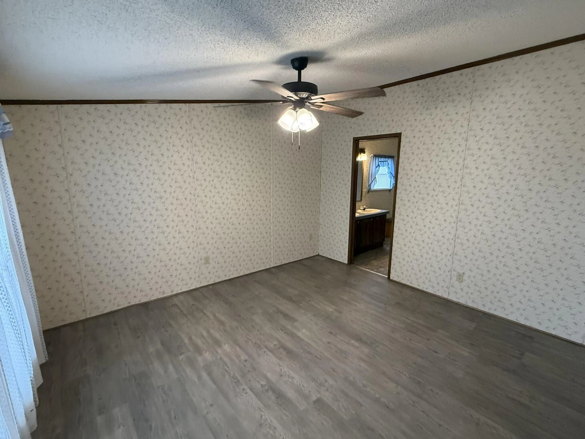 43 4th ST - Photo 18