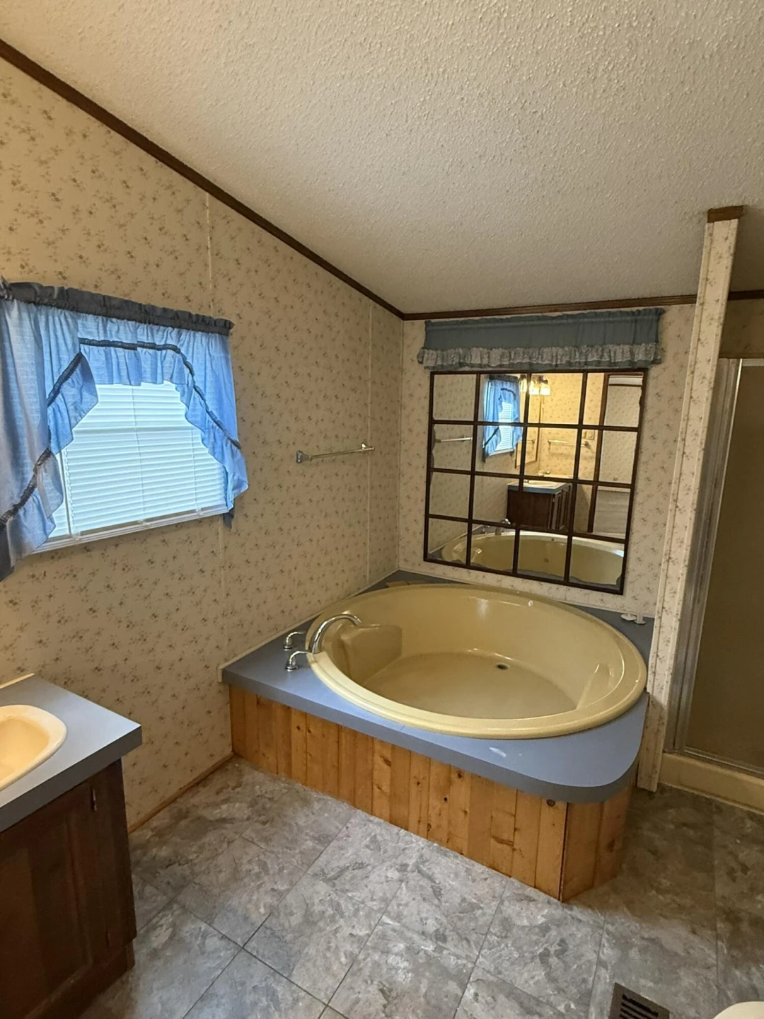43 4th ST - Photo 20