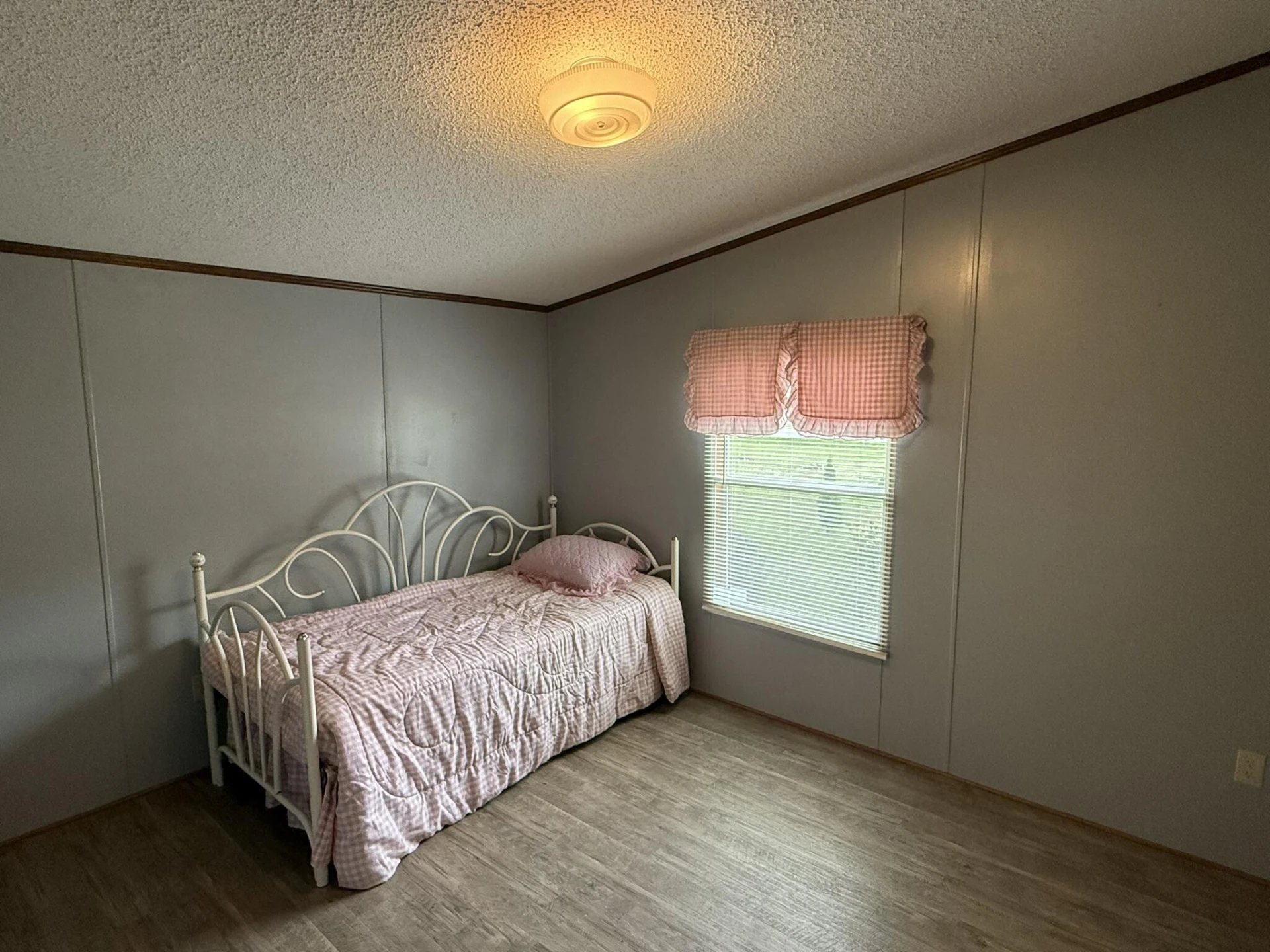 43 4th ST - Photo 27