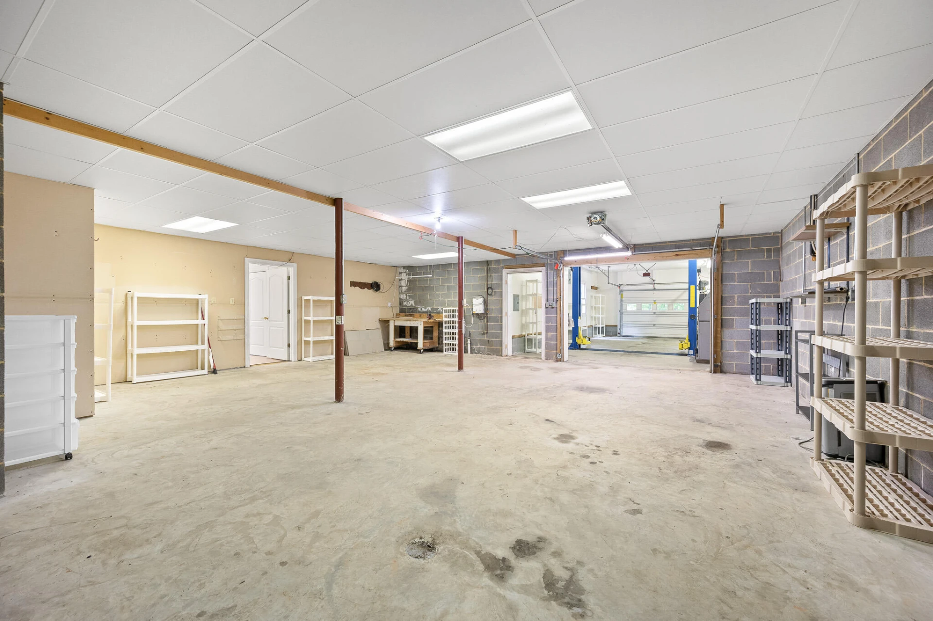 3073 Jones Ferry RD - Photo 54