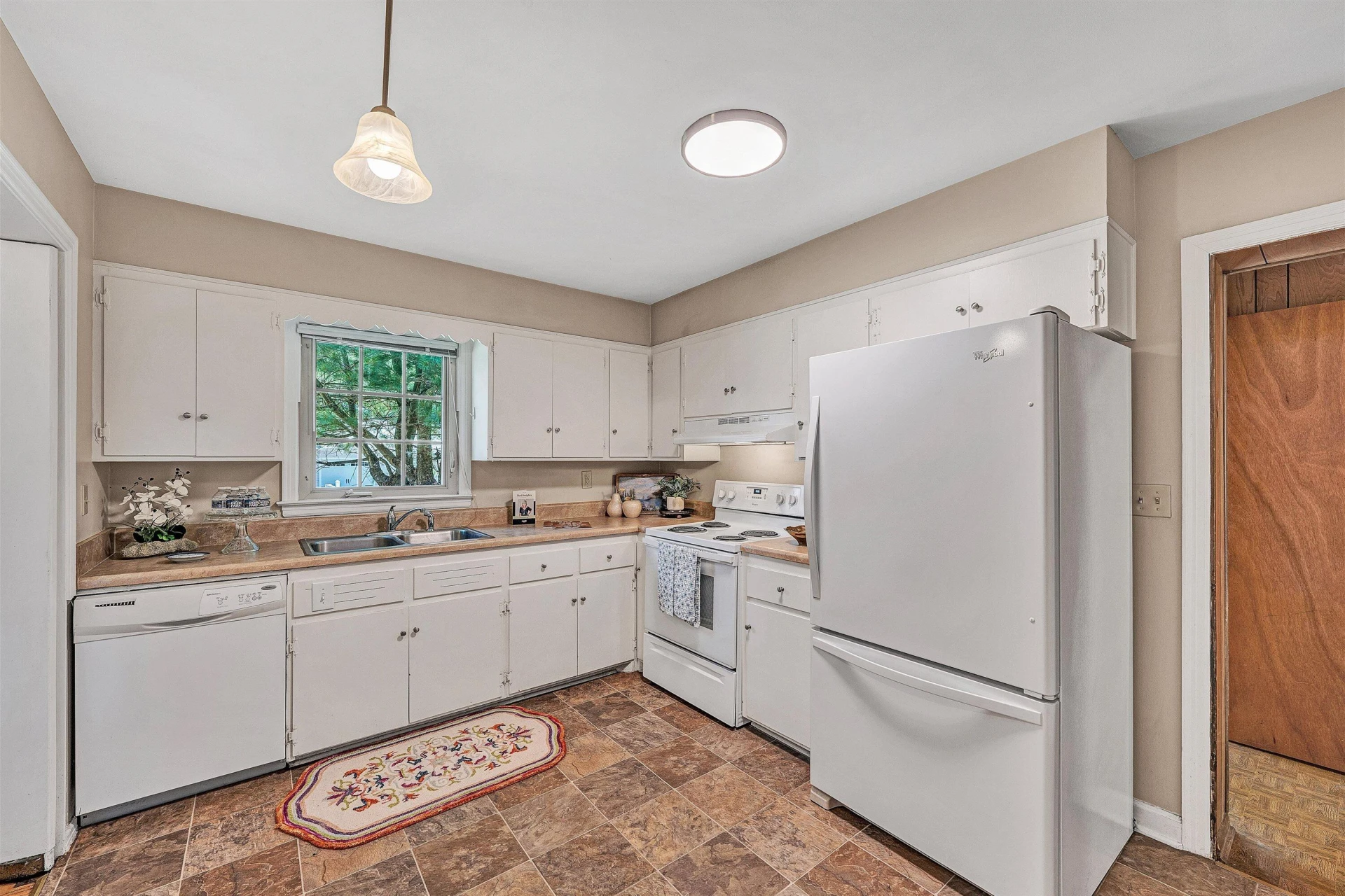 423 Highfield RD - Photo 11