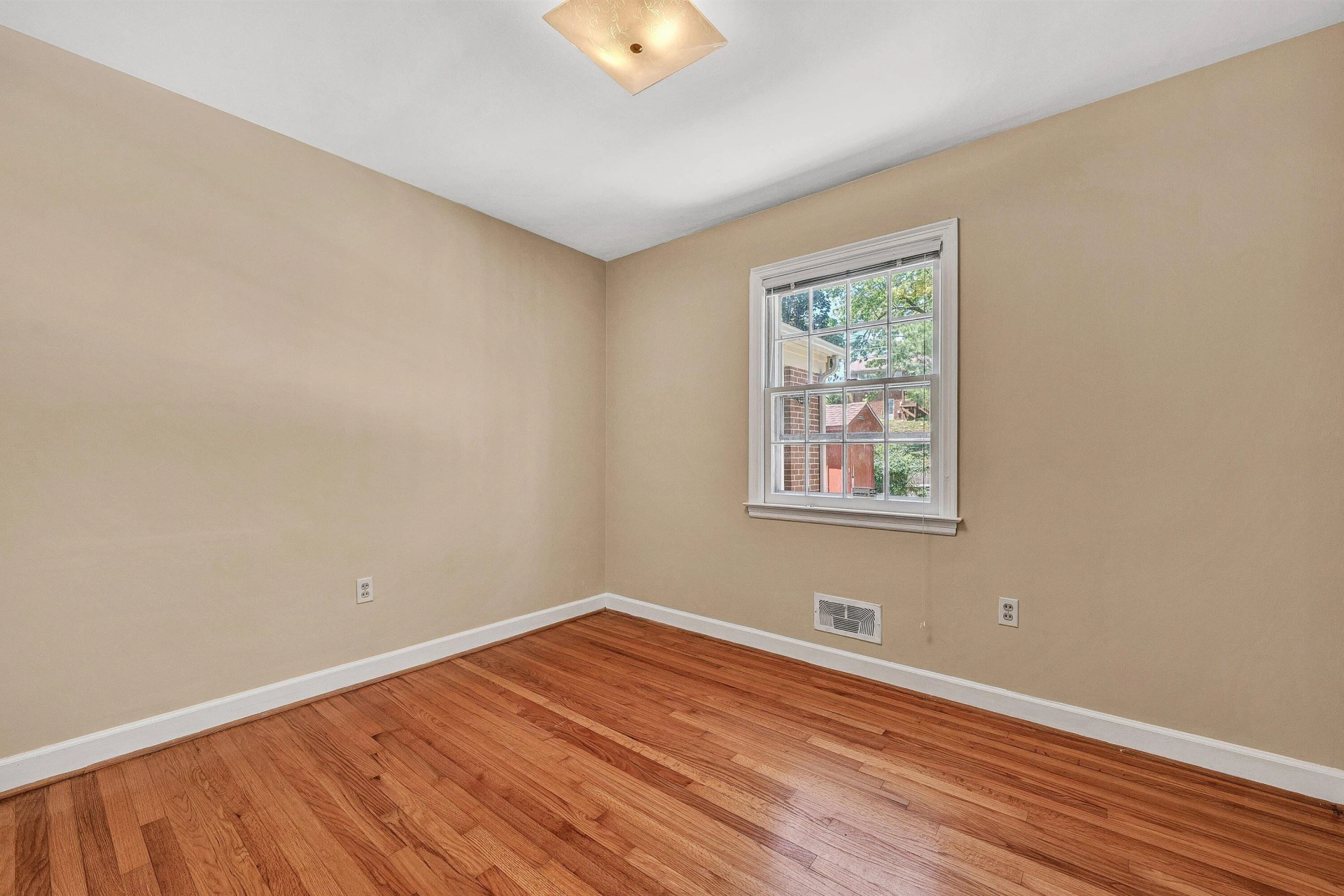 423 Highfield RD - Photo 13