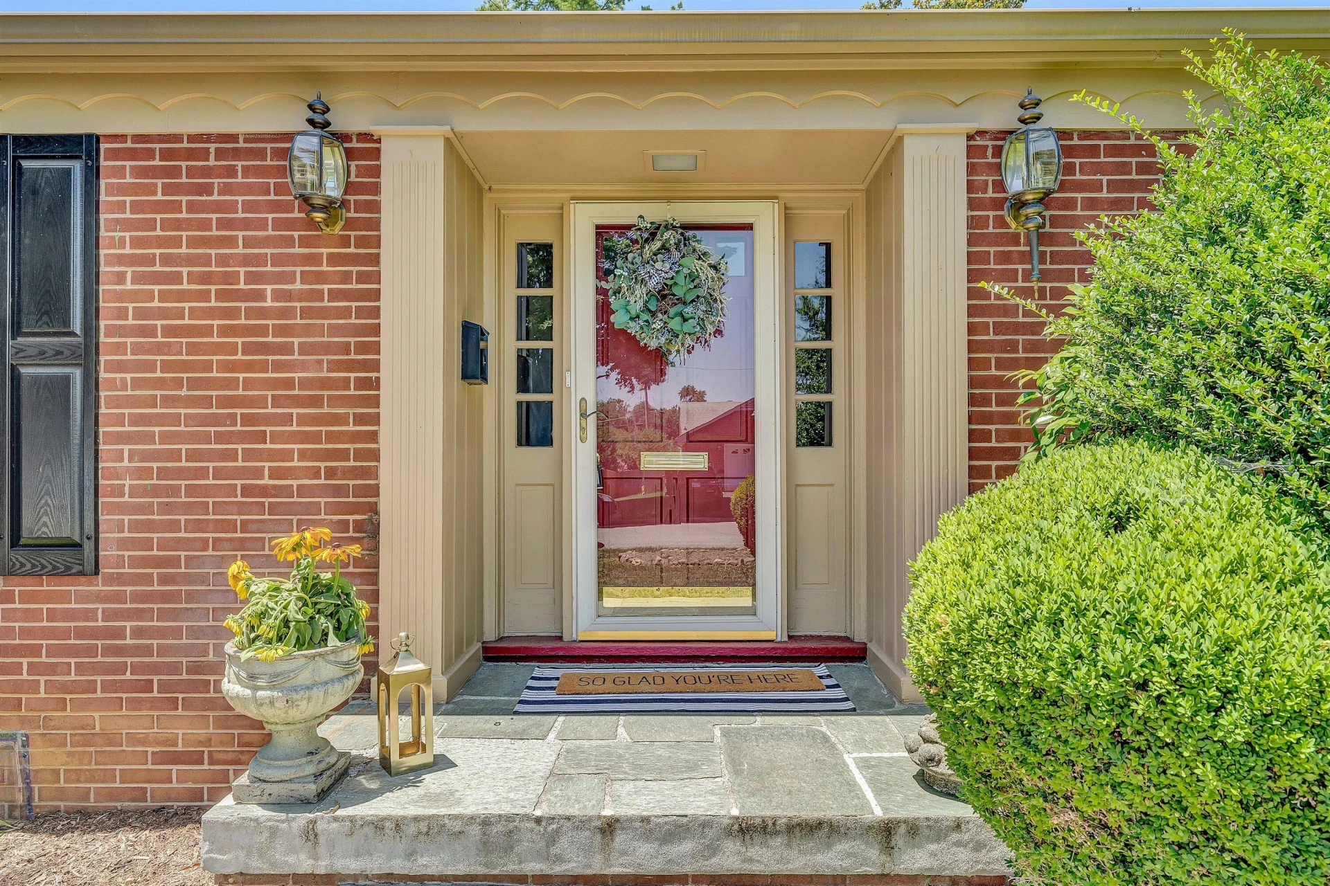 423 Highfield RD - Photo 2