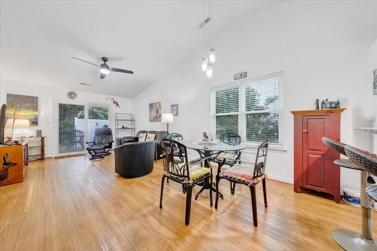 390 Tinkerview DR - Photo 4