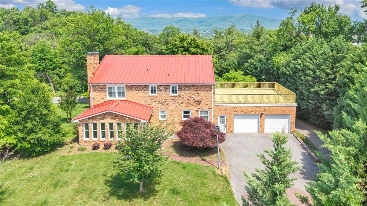 1700 Home CIR - Photo 2